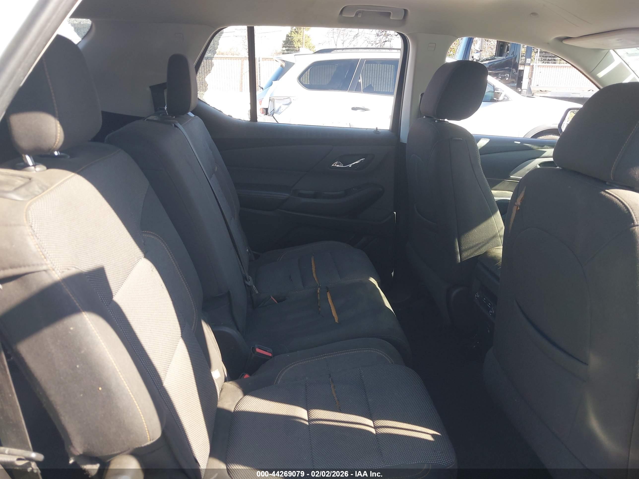 CHEVROLET TRAVERSE image 8
