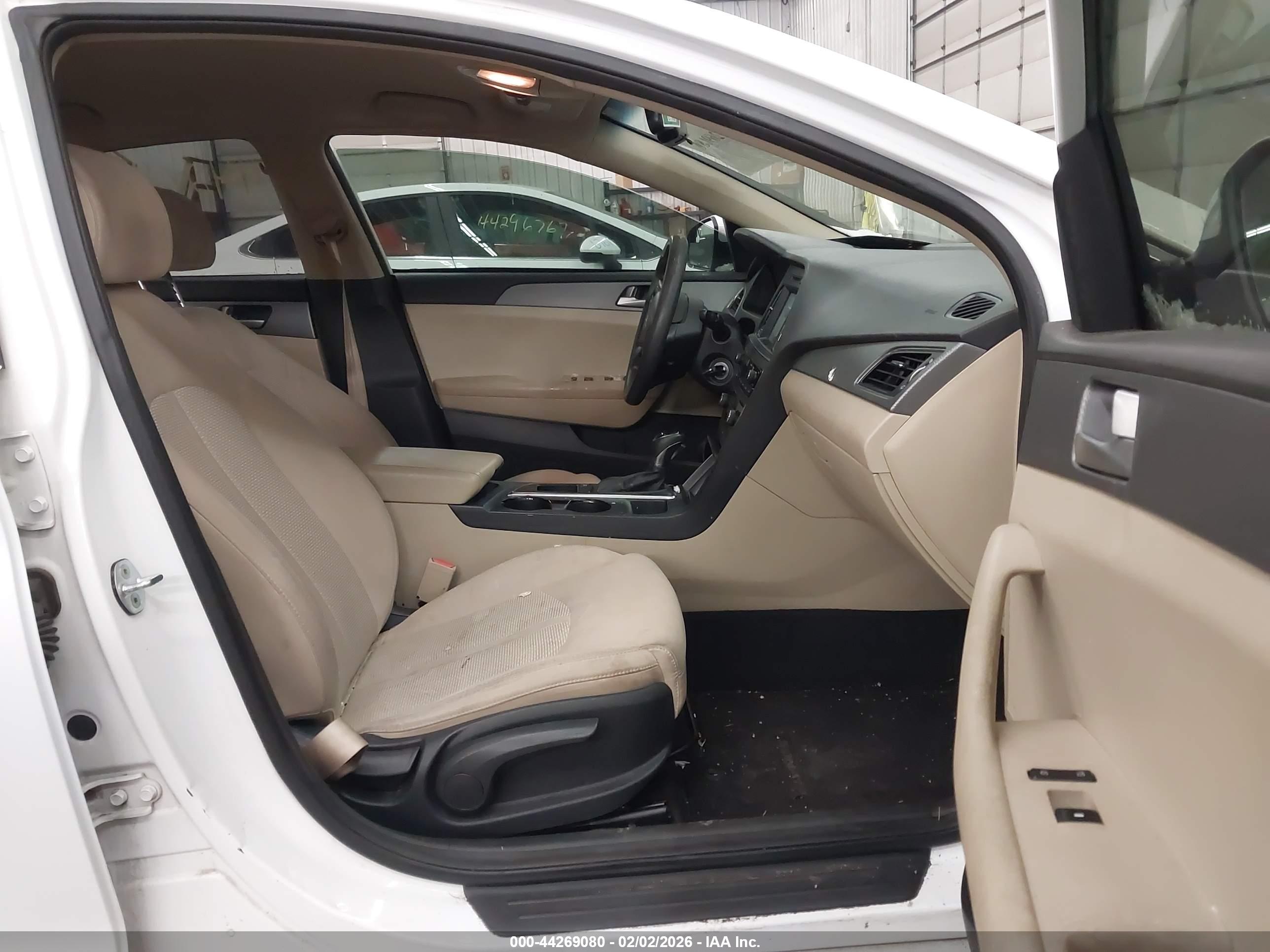 HYUNDAI SONATA image 5