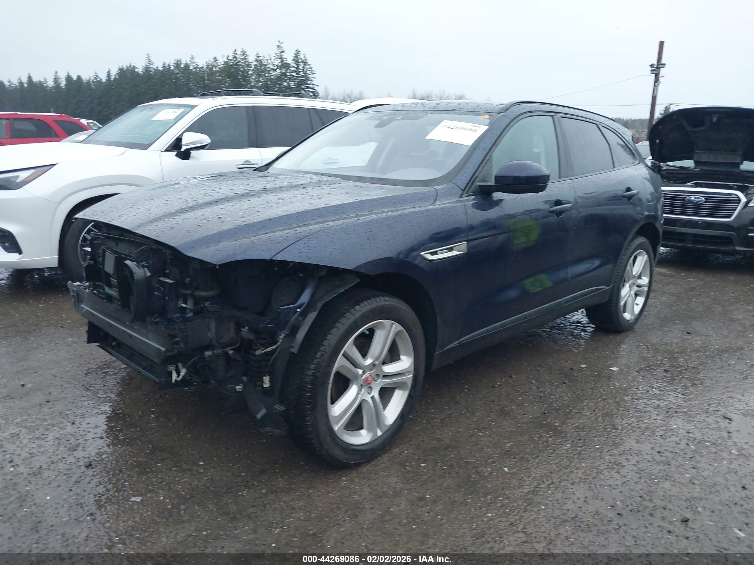 JAGUAR F-PACE image 2