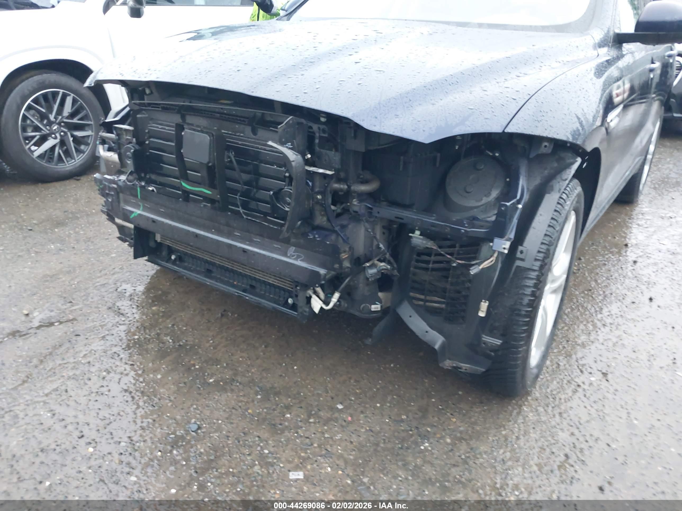 JAGUAR F-PACE image 6