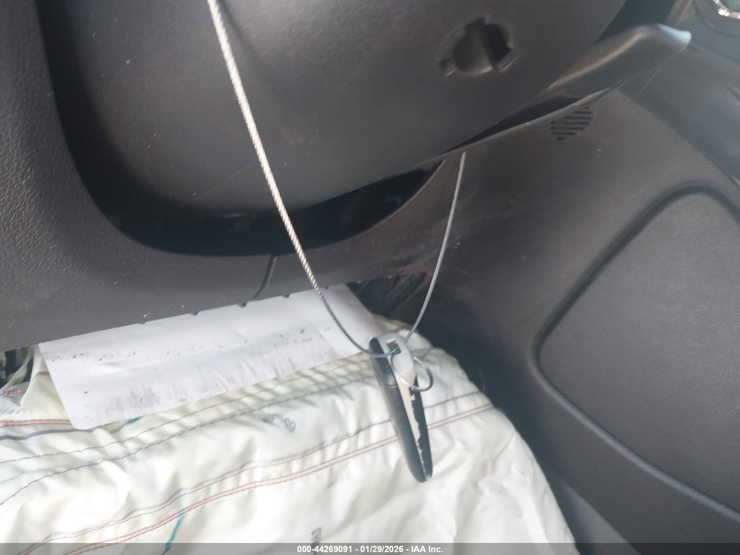FORD ESCAPE image 11