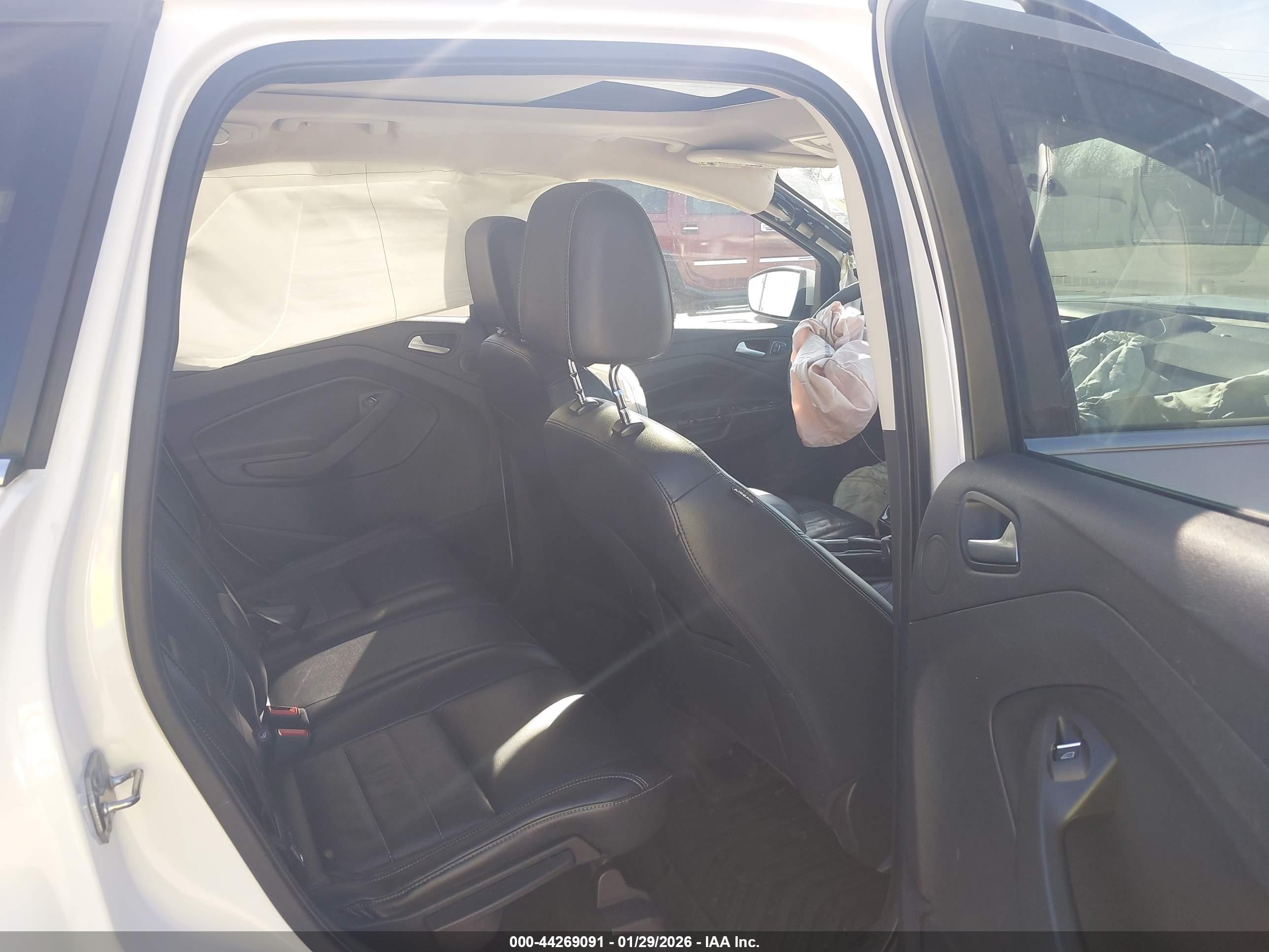FORD ESCAPE image 8