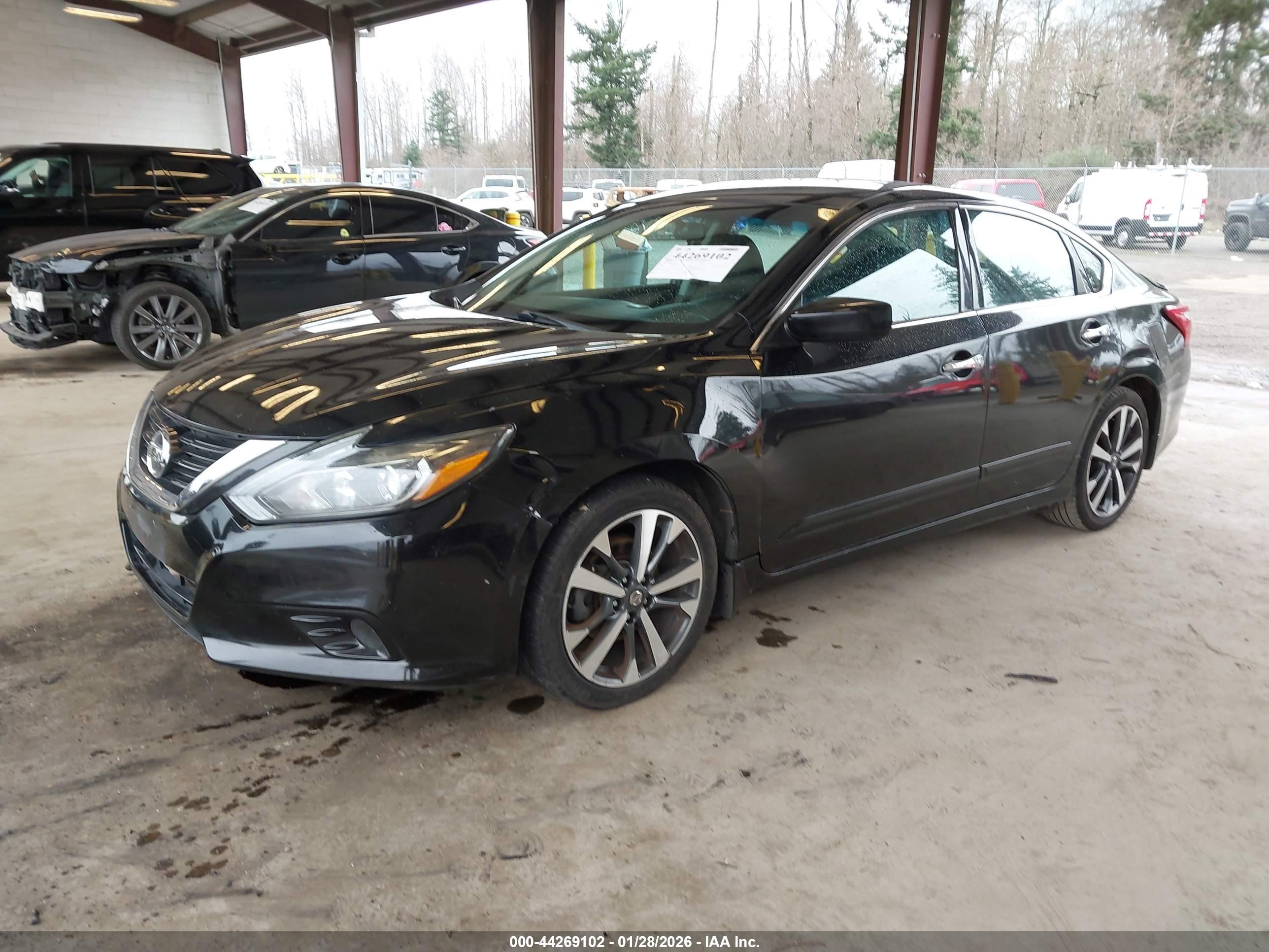 NISSAN ALTIMA image 2