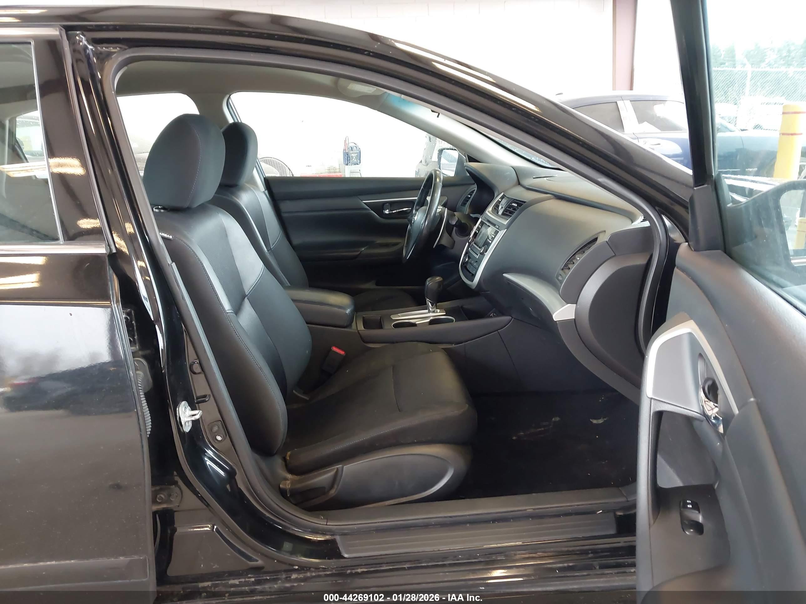 NISSAN ALTIMA image 5