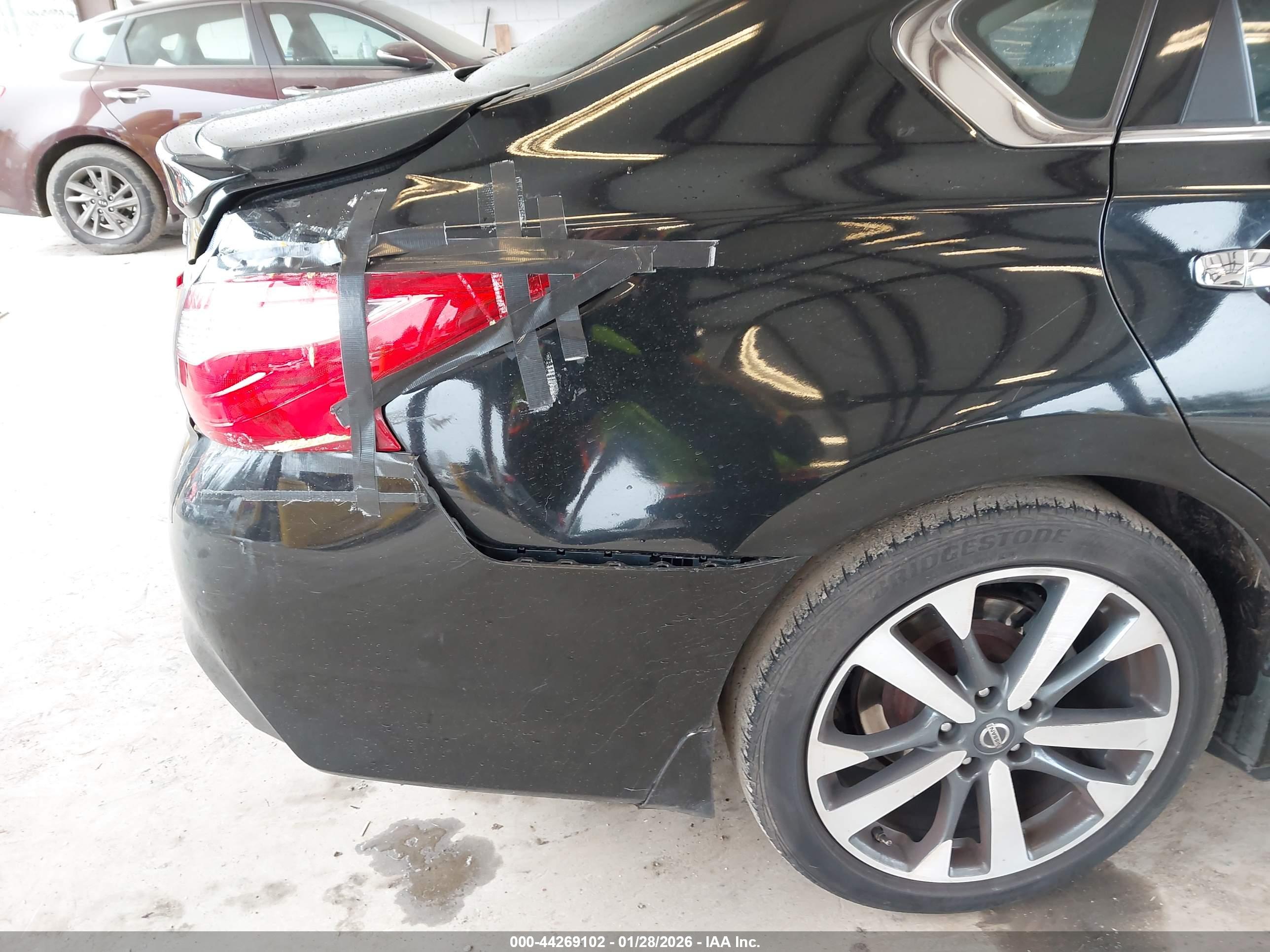 NISSAN ALTIMA image 6