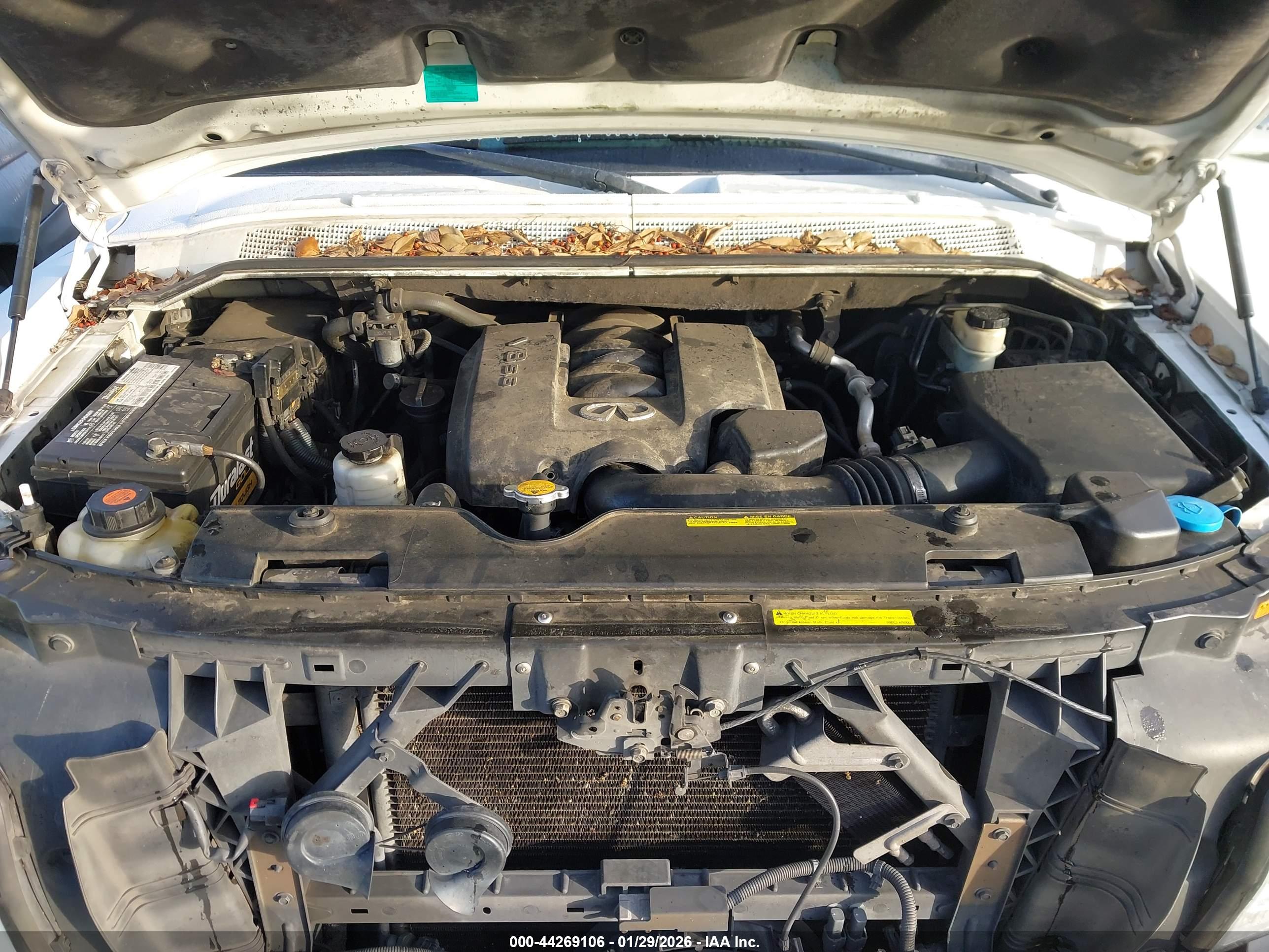 INFINITI QX56 image 10