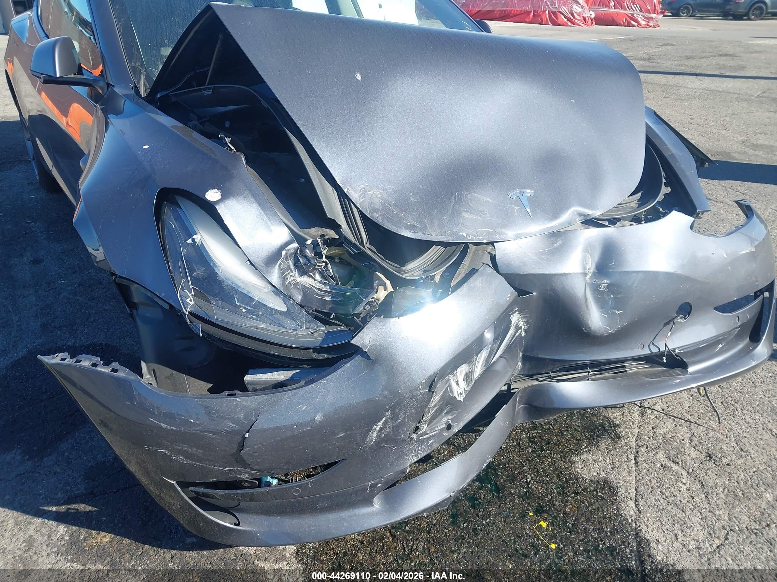 TESLA MODEL image 6