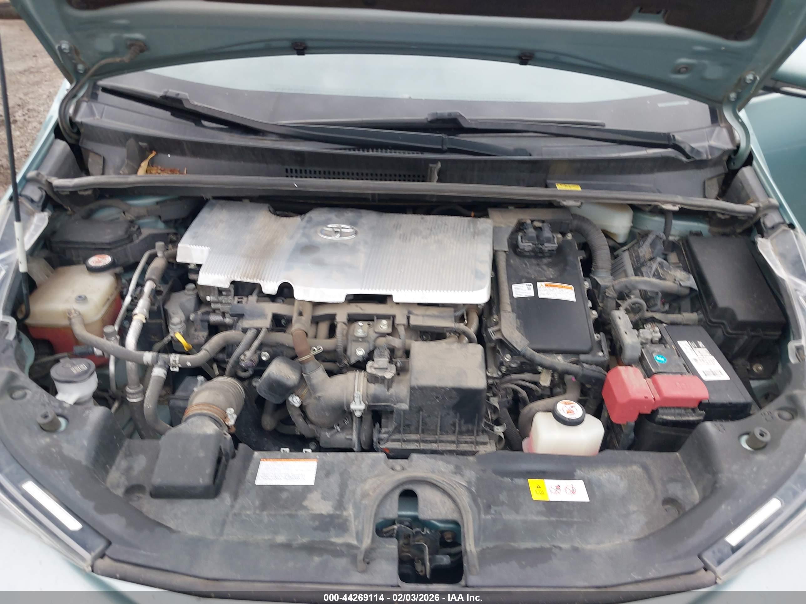 TOYOTA PRIUS image 10