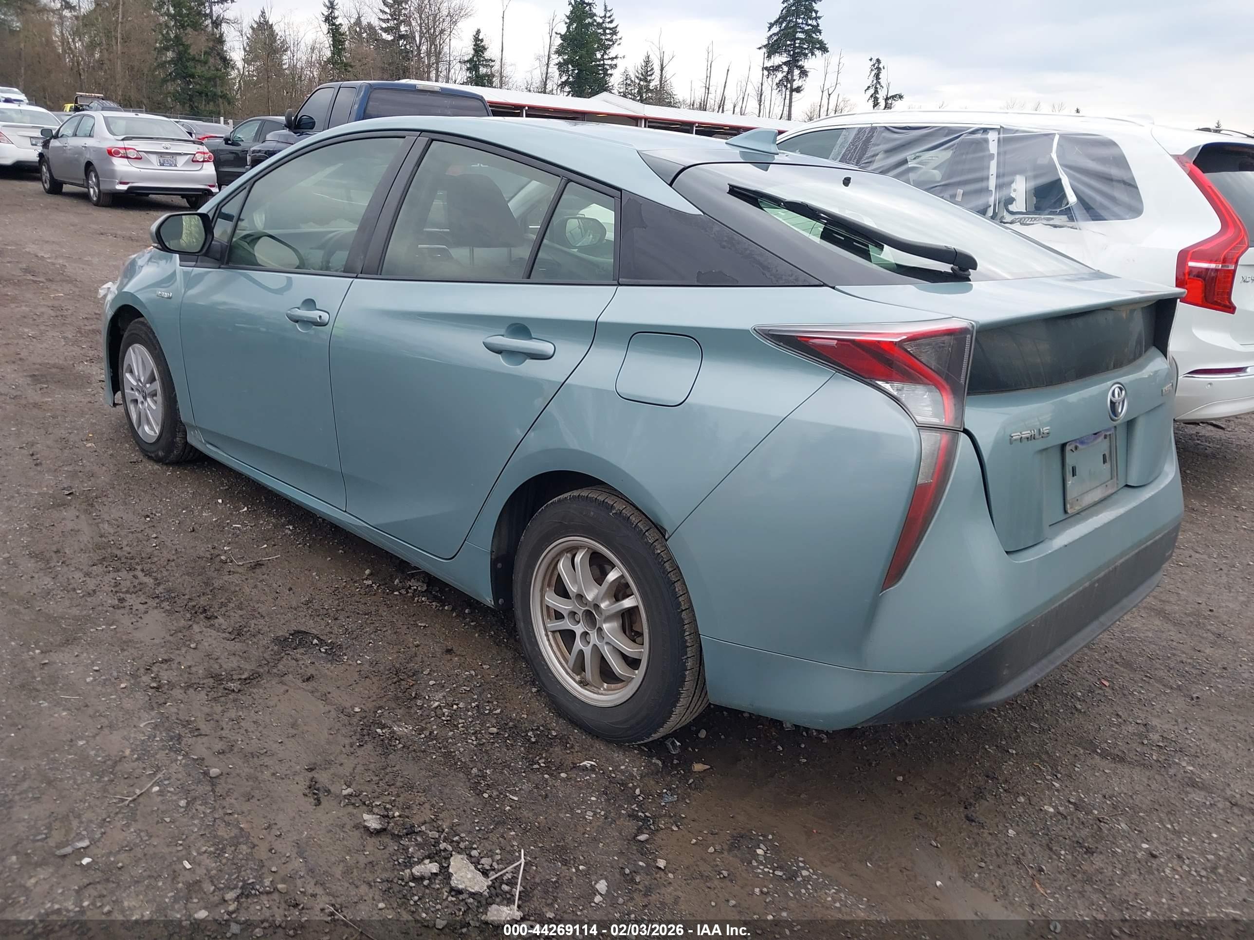 TOYOTA PRIUS image 3