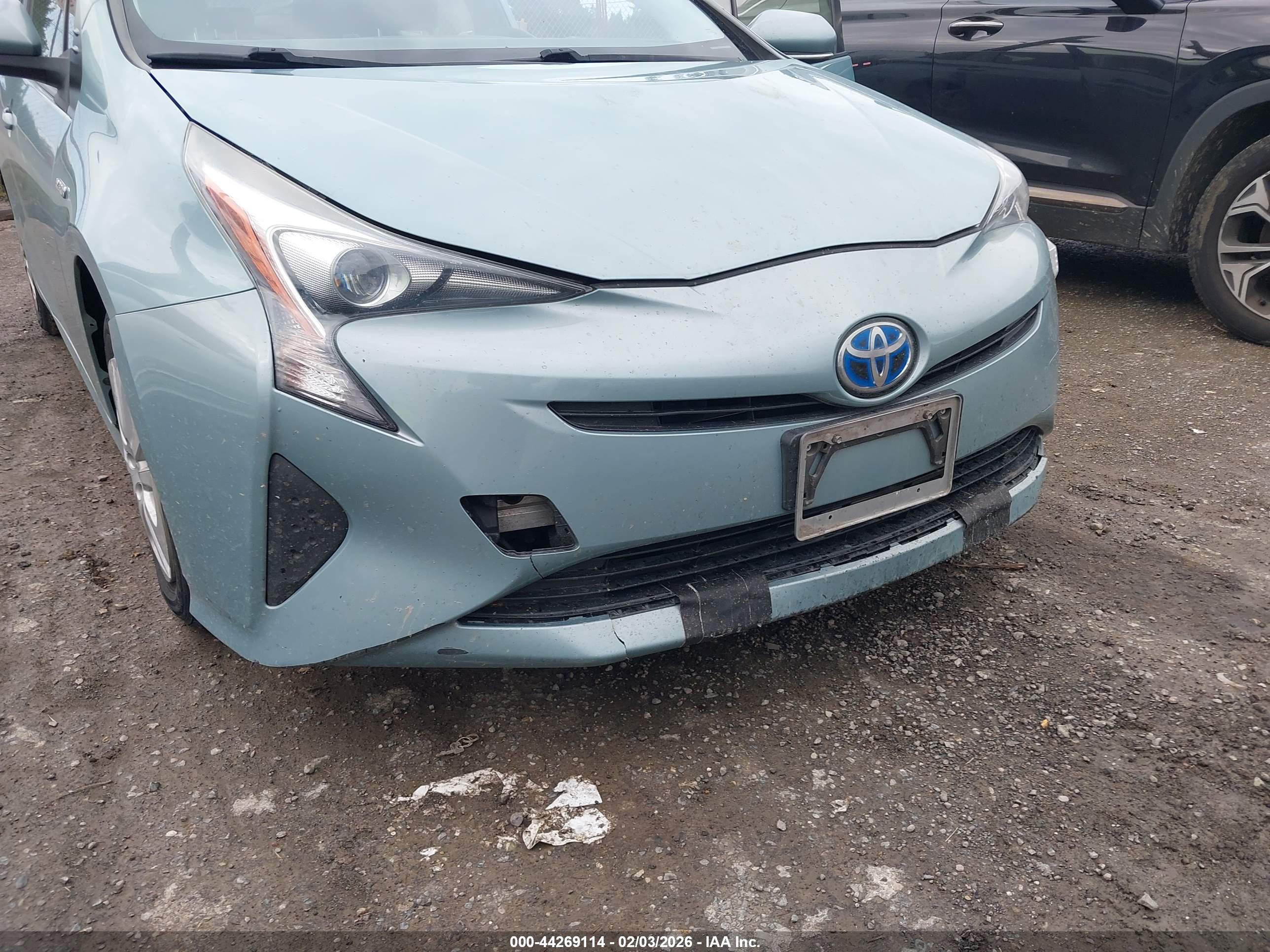 TOYOTA PRIUS image 6