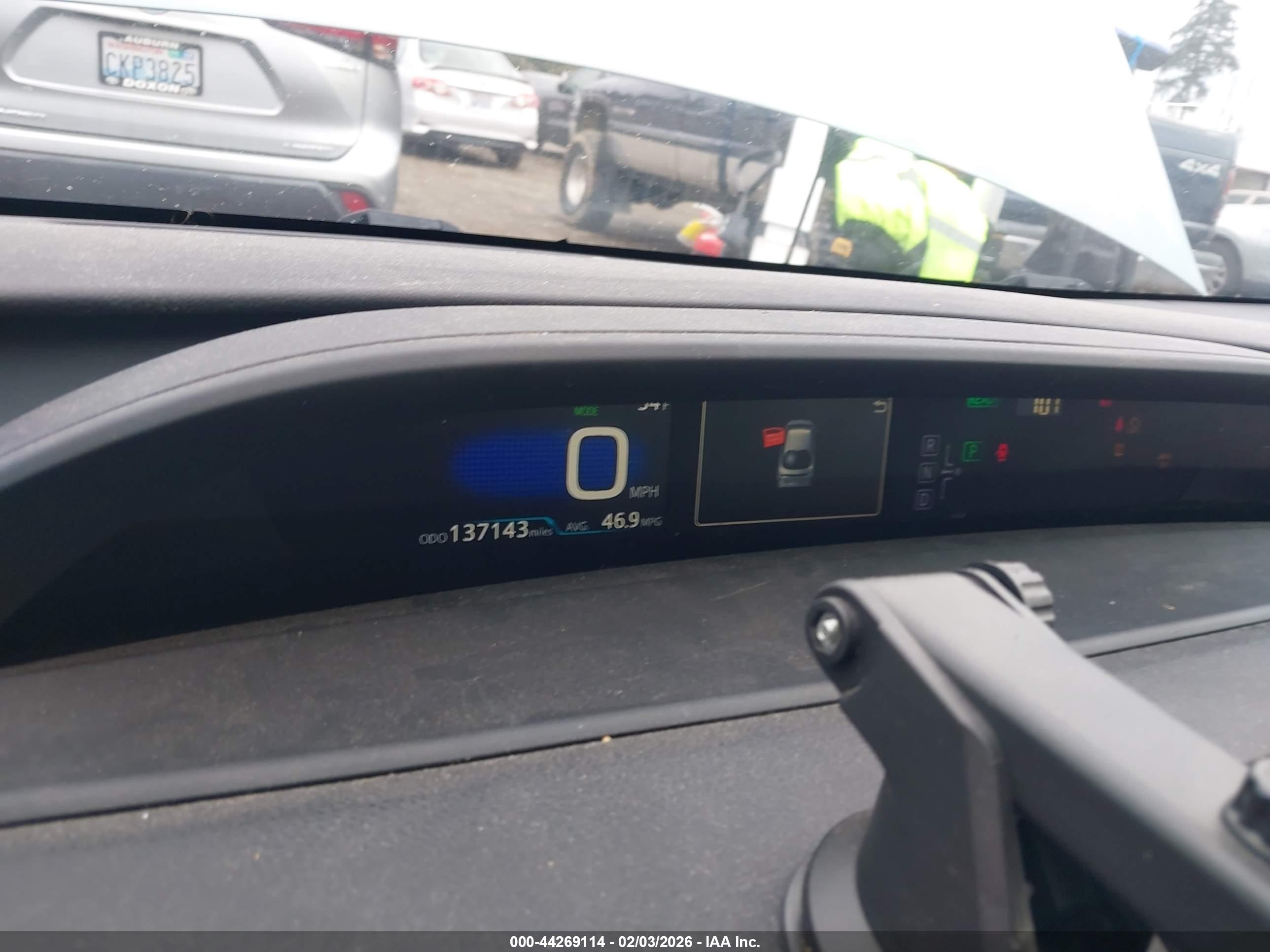 TOYOTA PRIUS image 7
