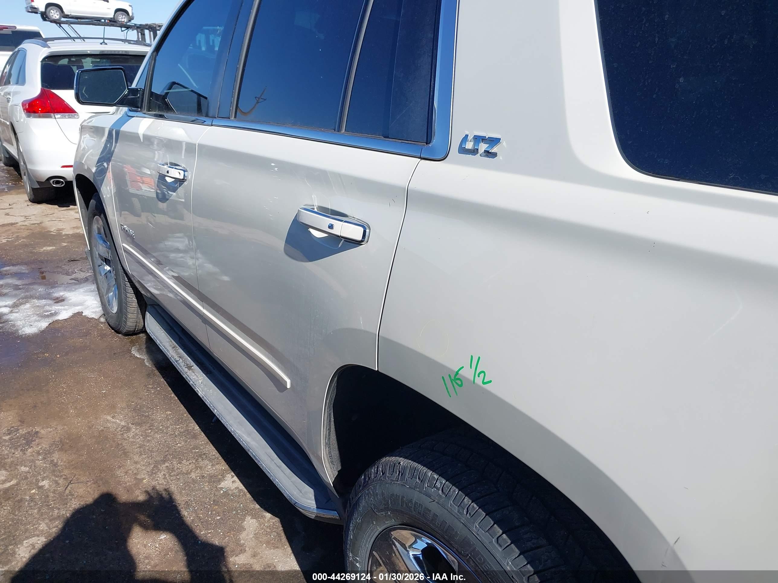 CHEVROLET TAHOE image 6