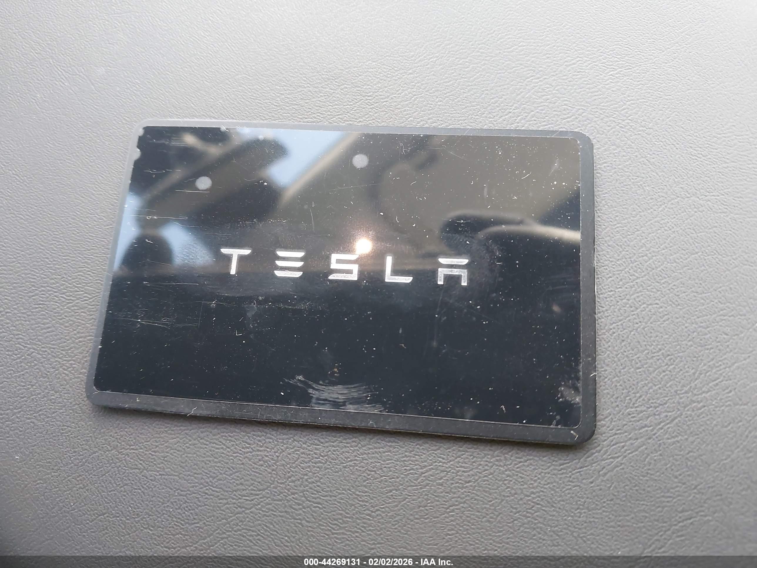 TESLA MODEL image 11