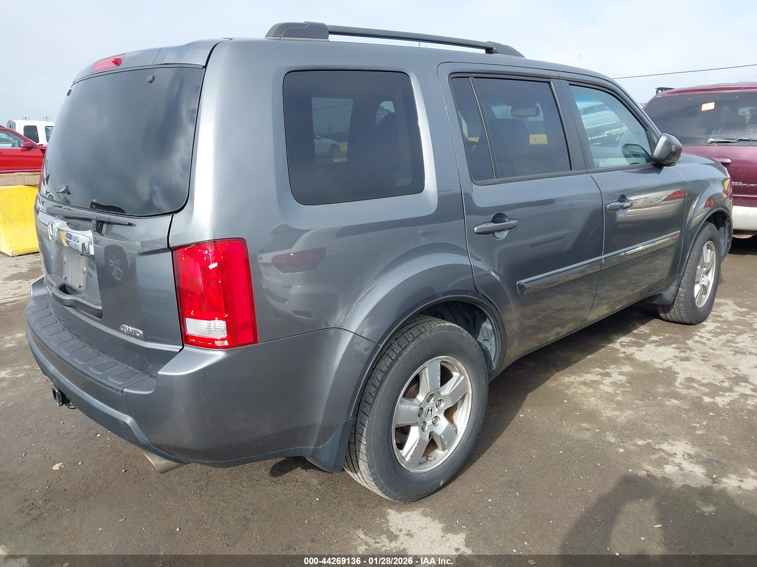 HONDA PILOT image 4