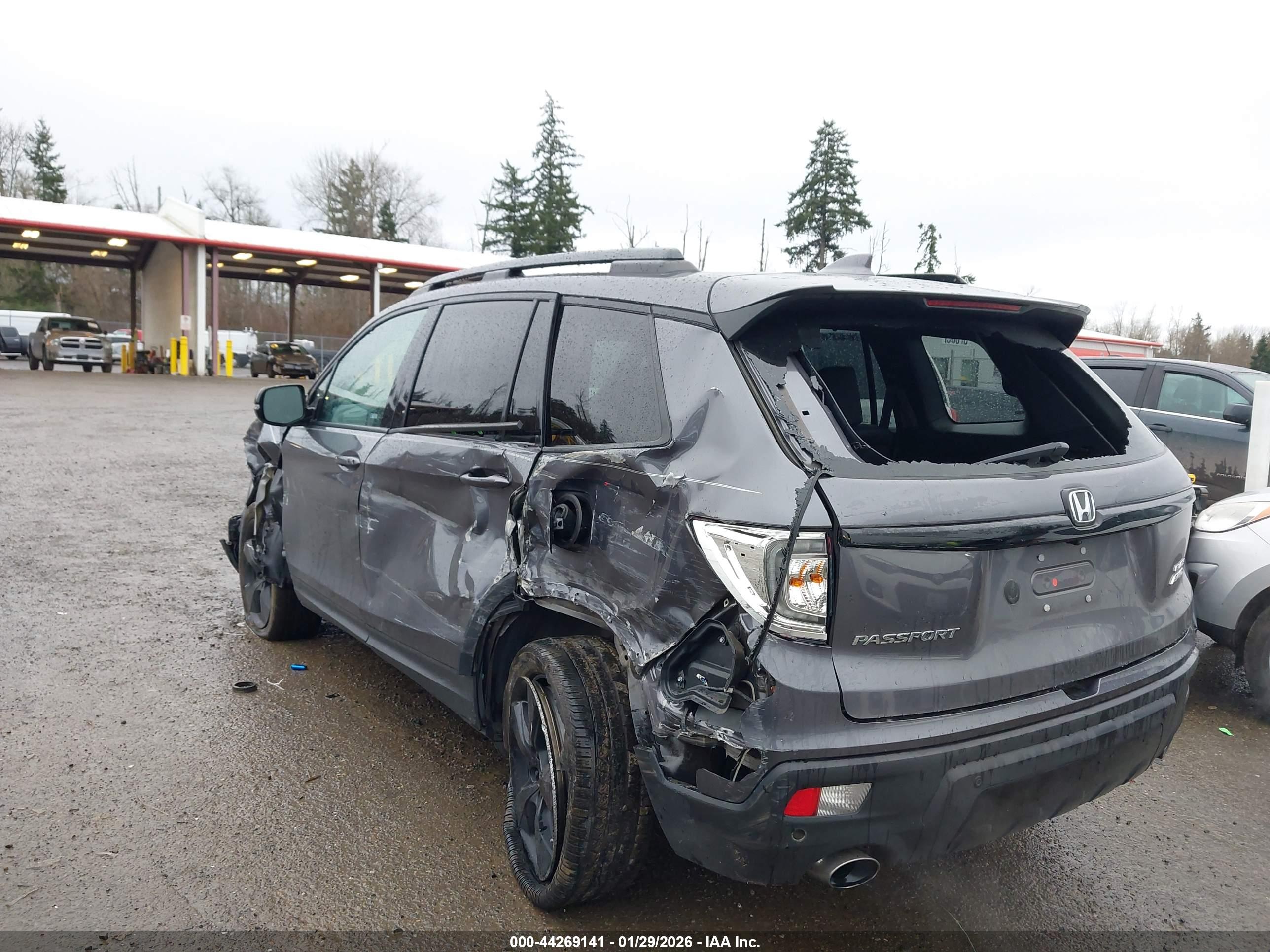 HONDA PASSPORT image 6