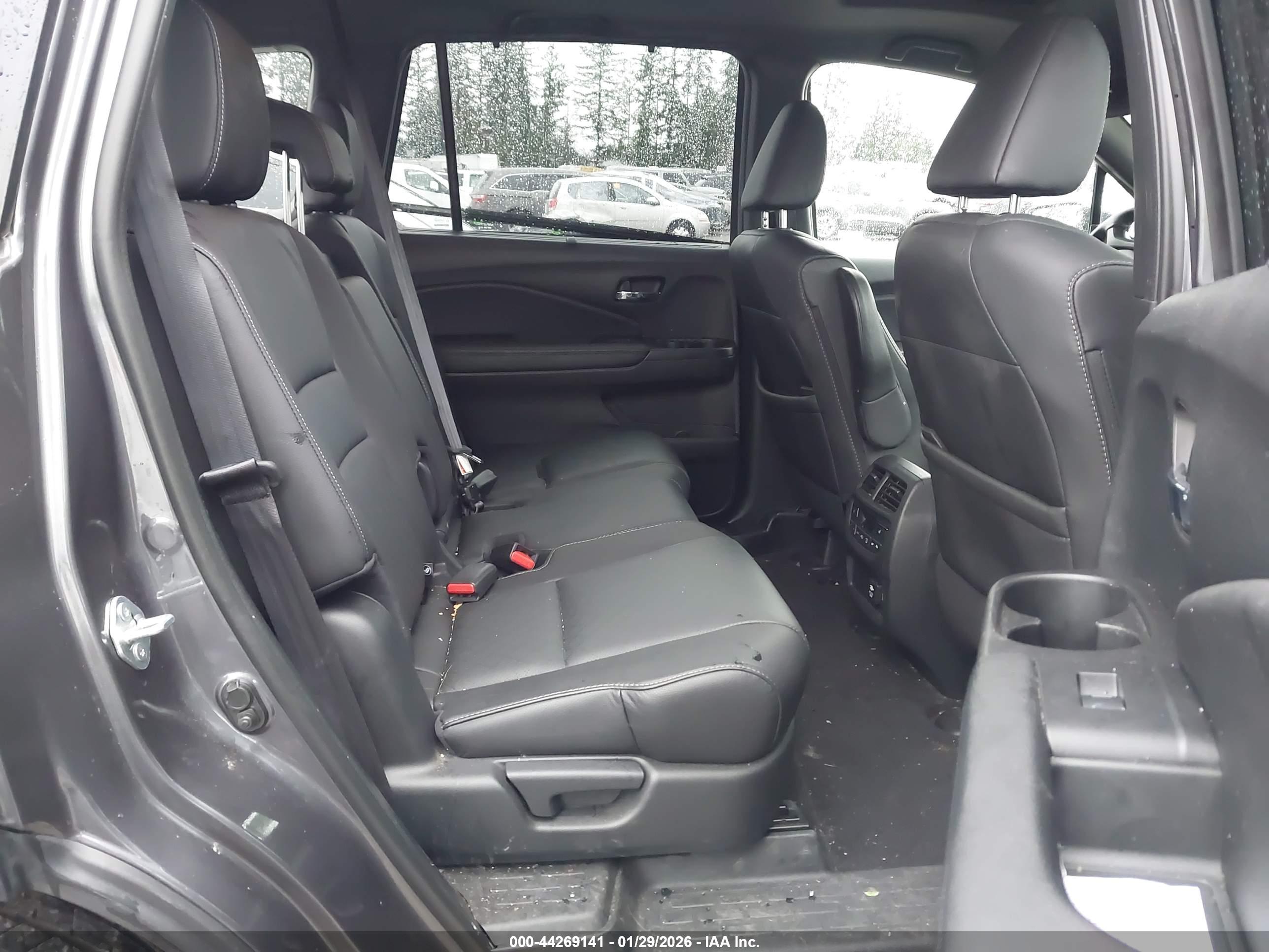 HONDA PASSPORT image 8