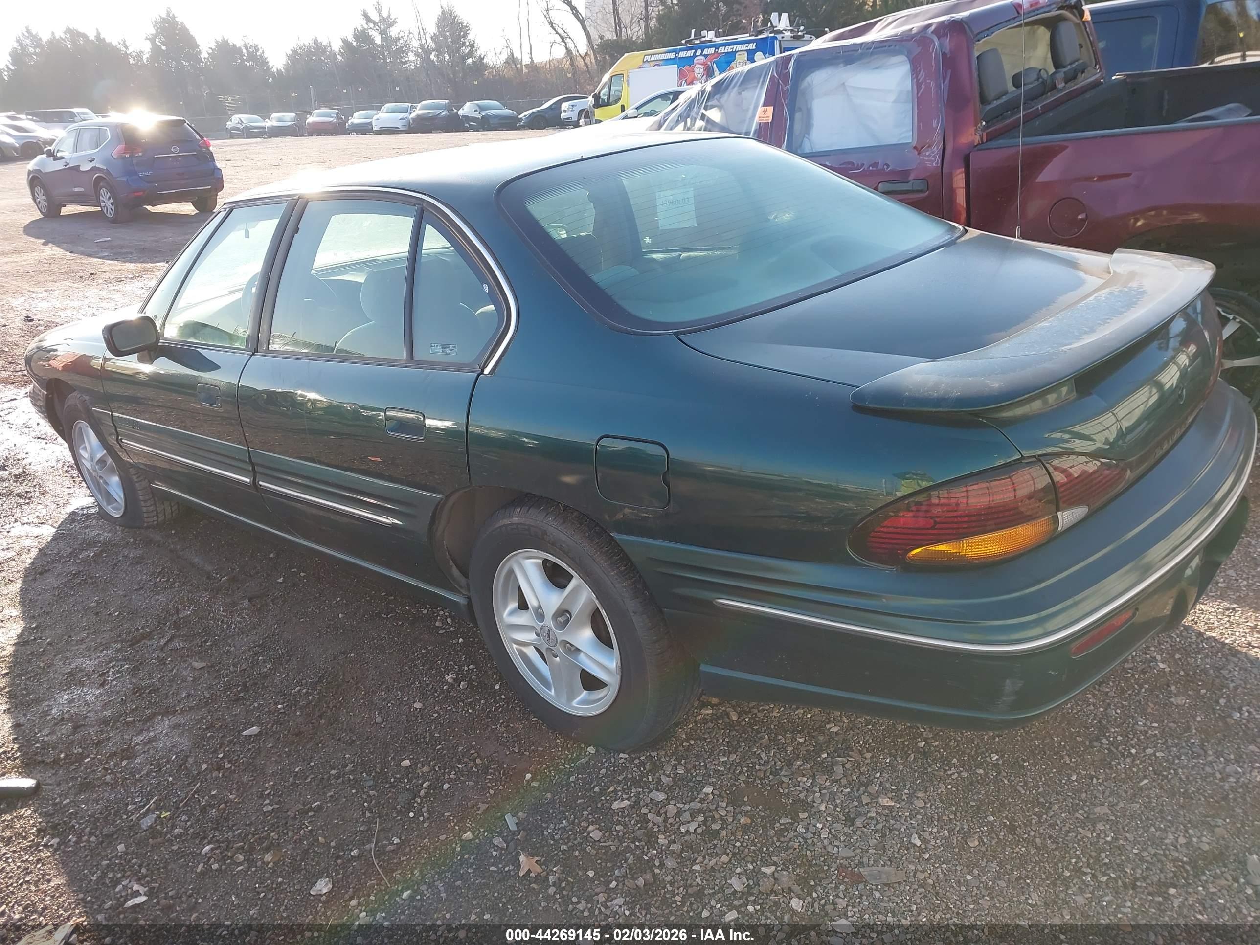 PONTIAC BONNEVILLE image 3
