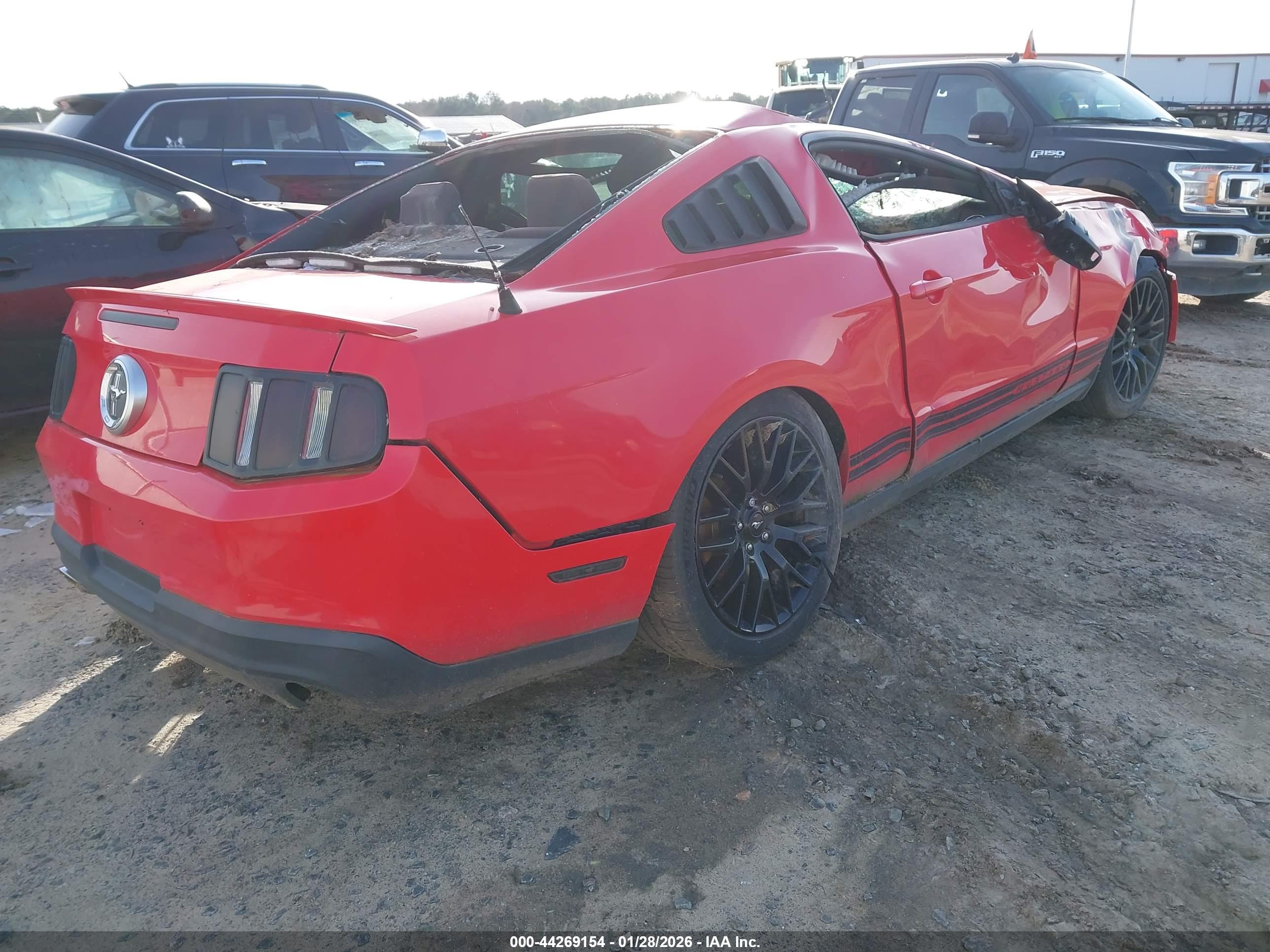 FORD MUSTANG image 4