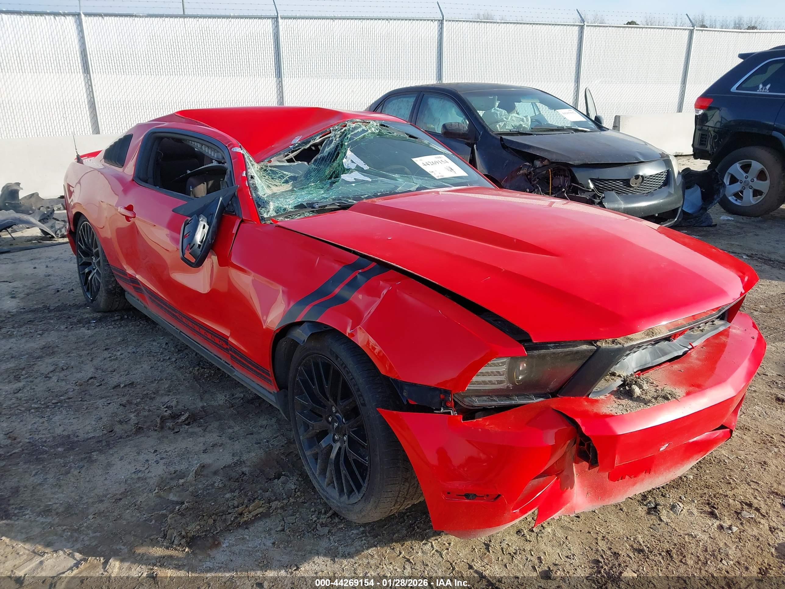 FORD MUSTANG image 6