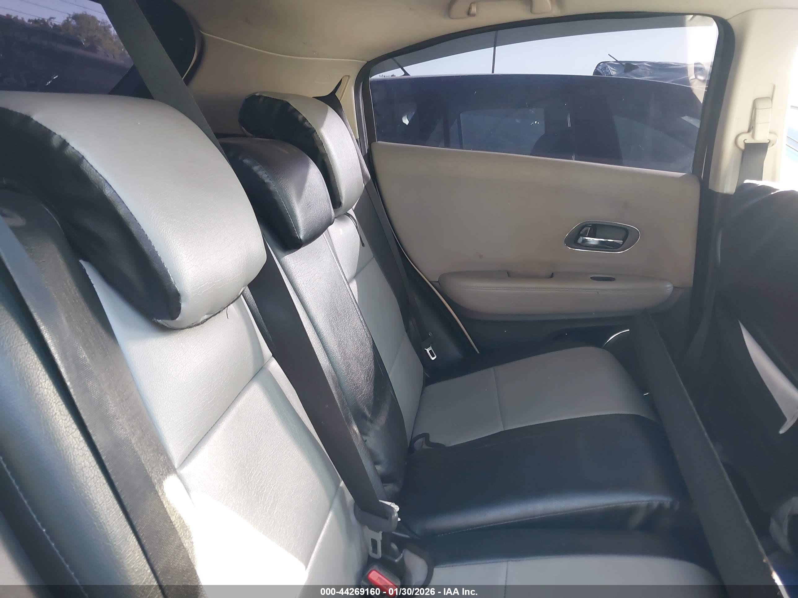 HONDA HR-V image 8