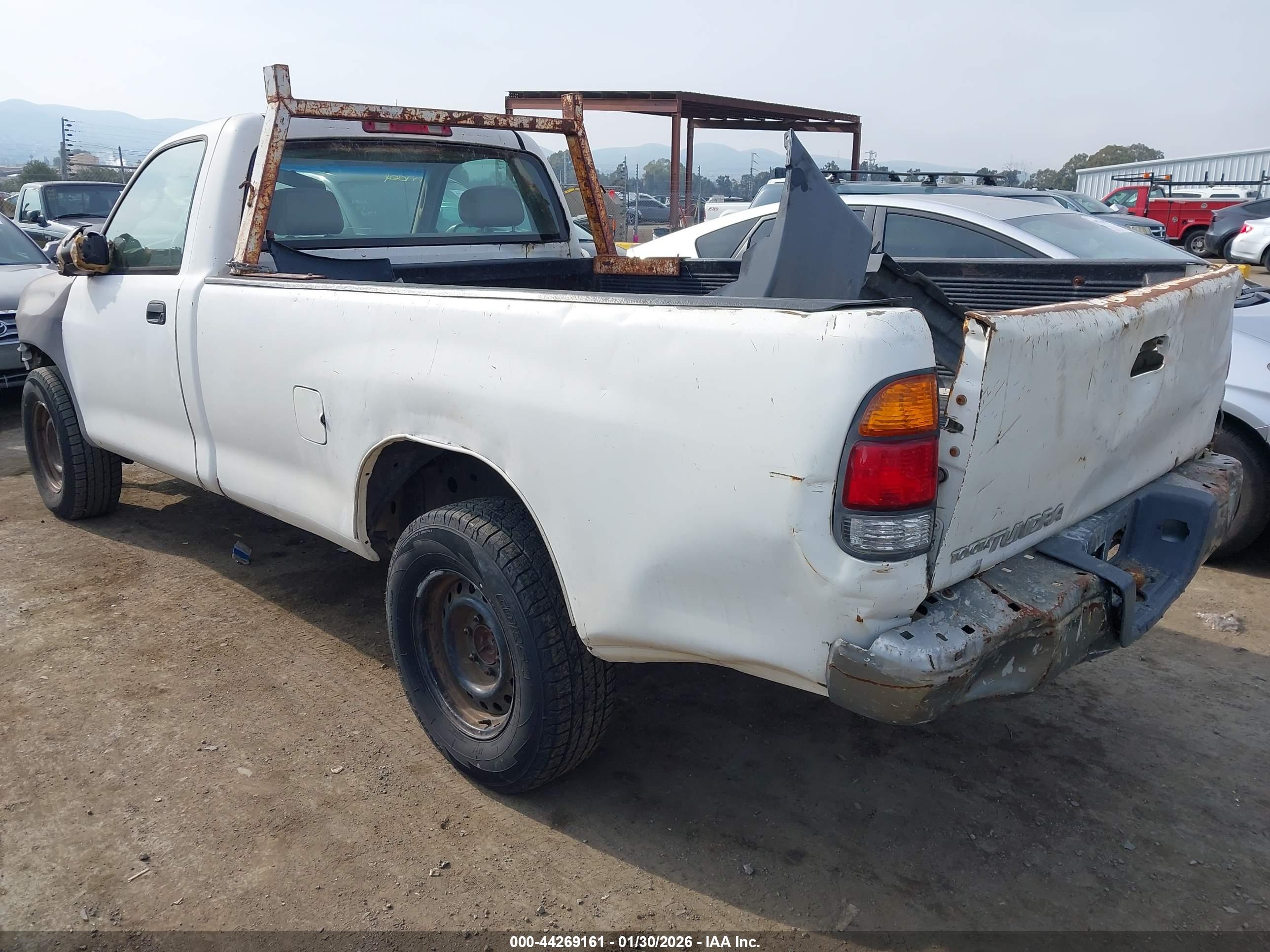 TOYOTA TUNDRA image 3