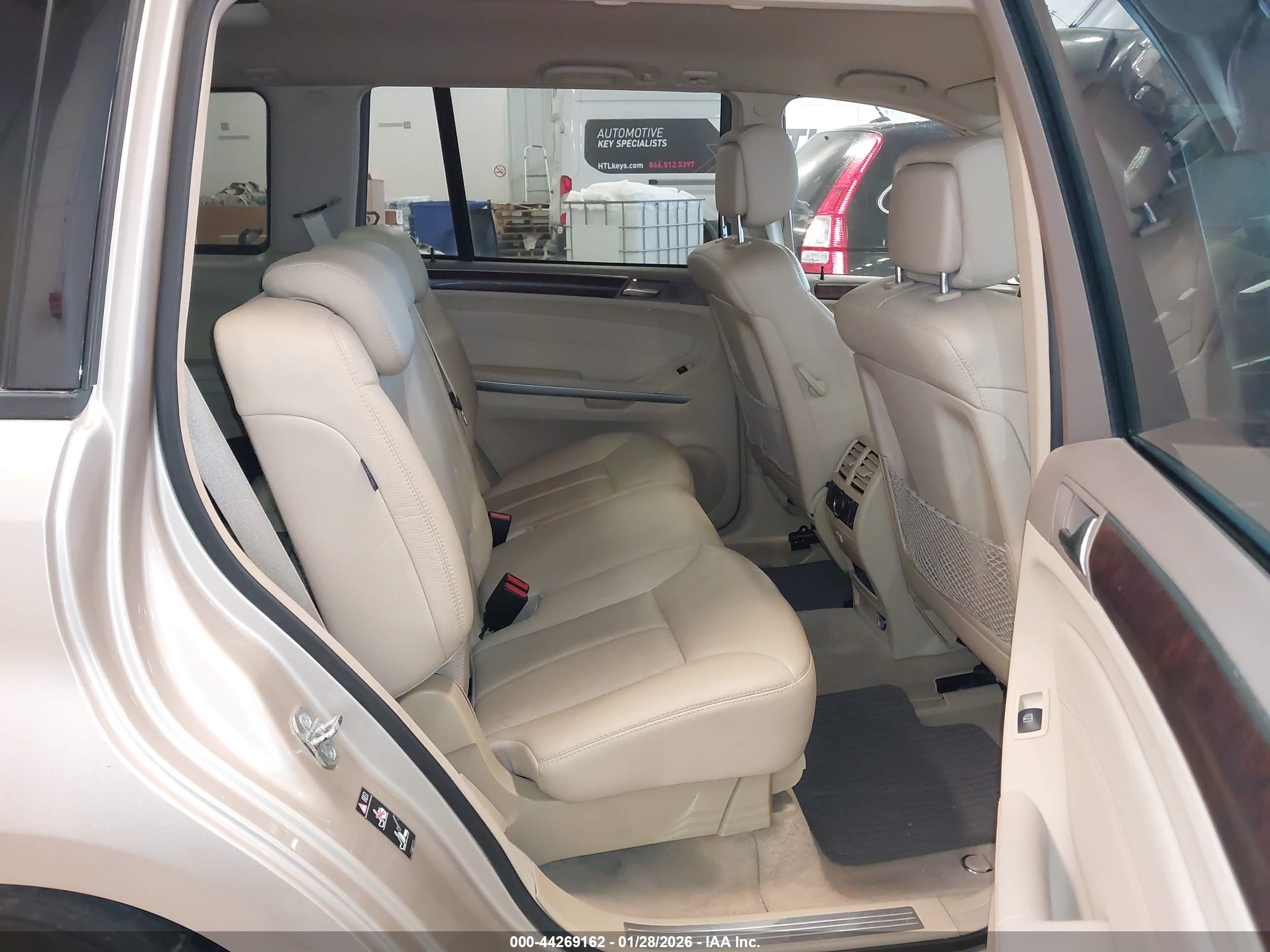 MERCEDES-BENZ GL image 8