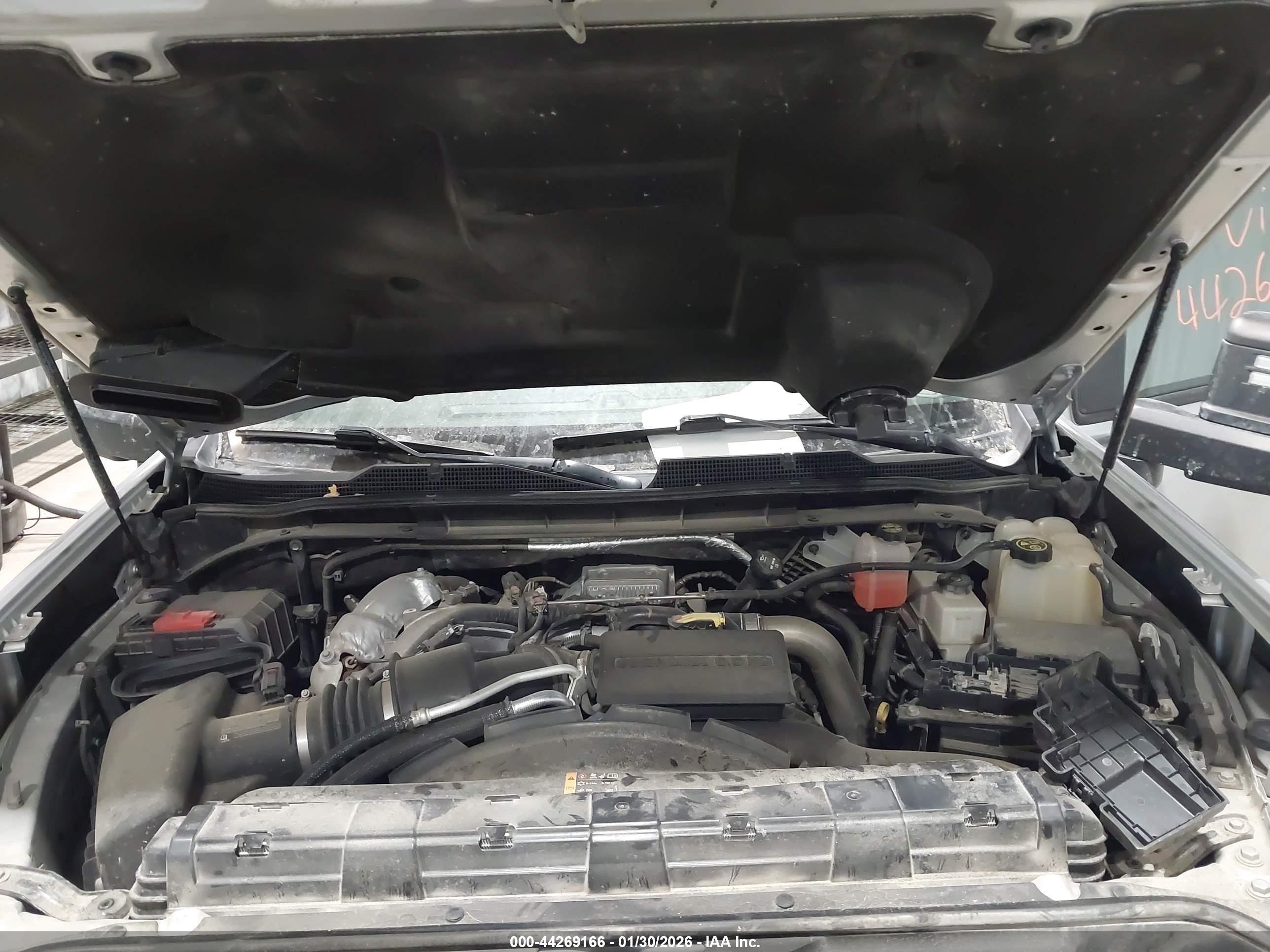 CHEVROLET SILVERADO image 10