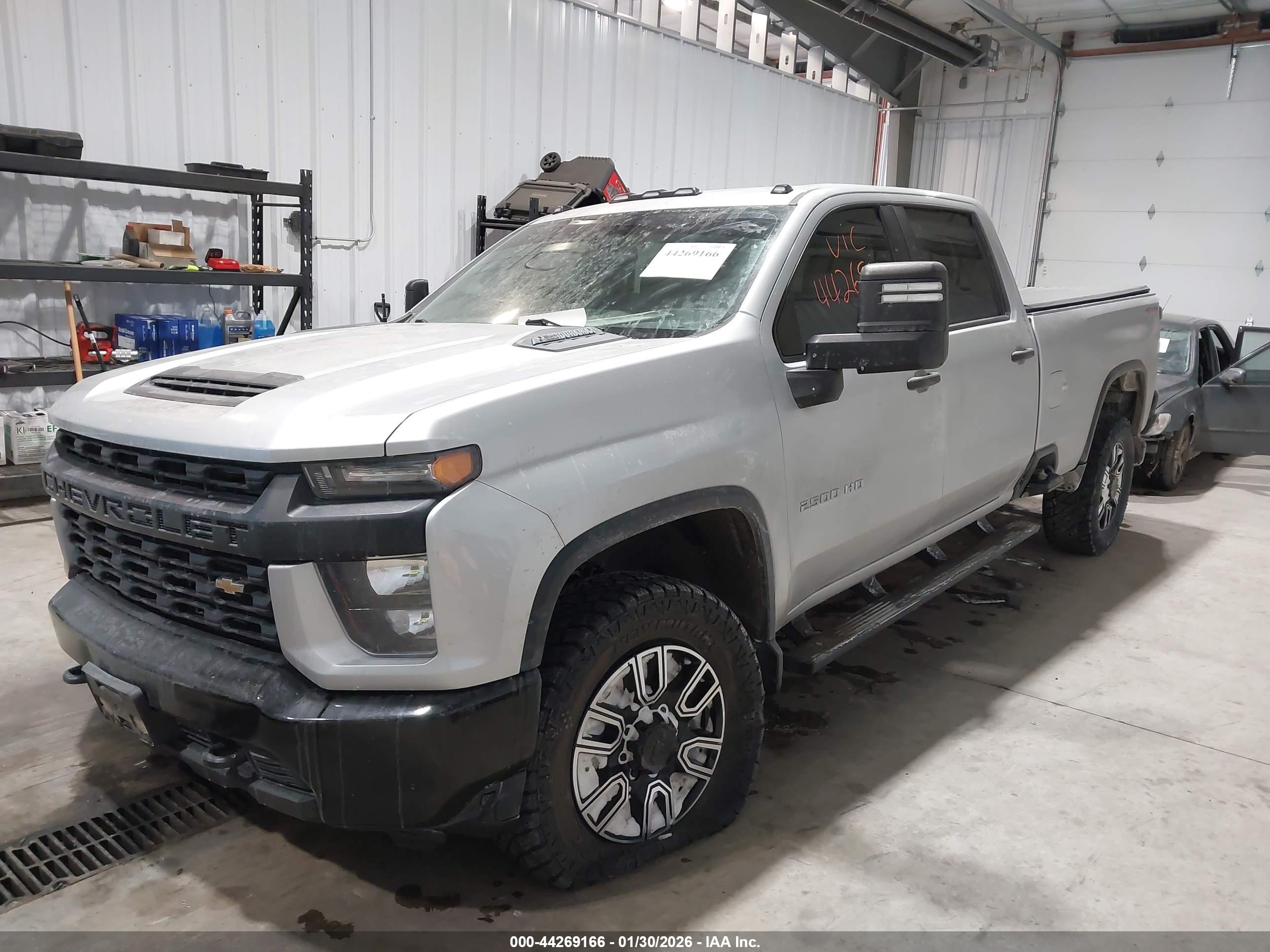 CHEVROLET SILVERADO image 2