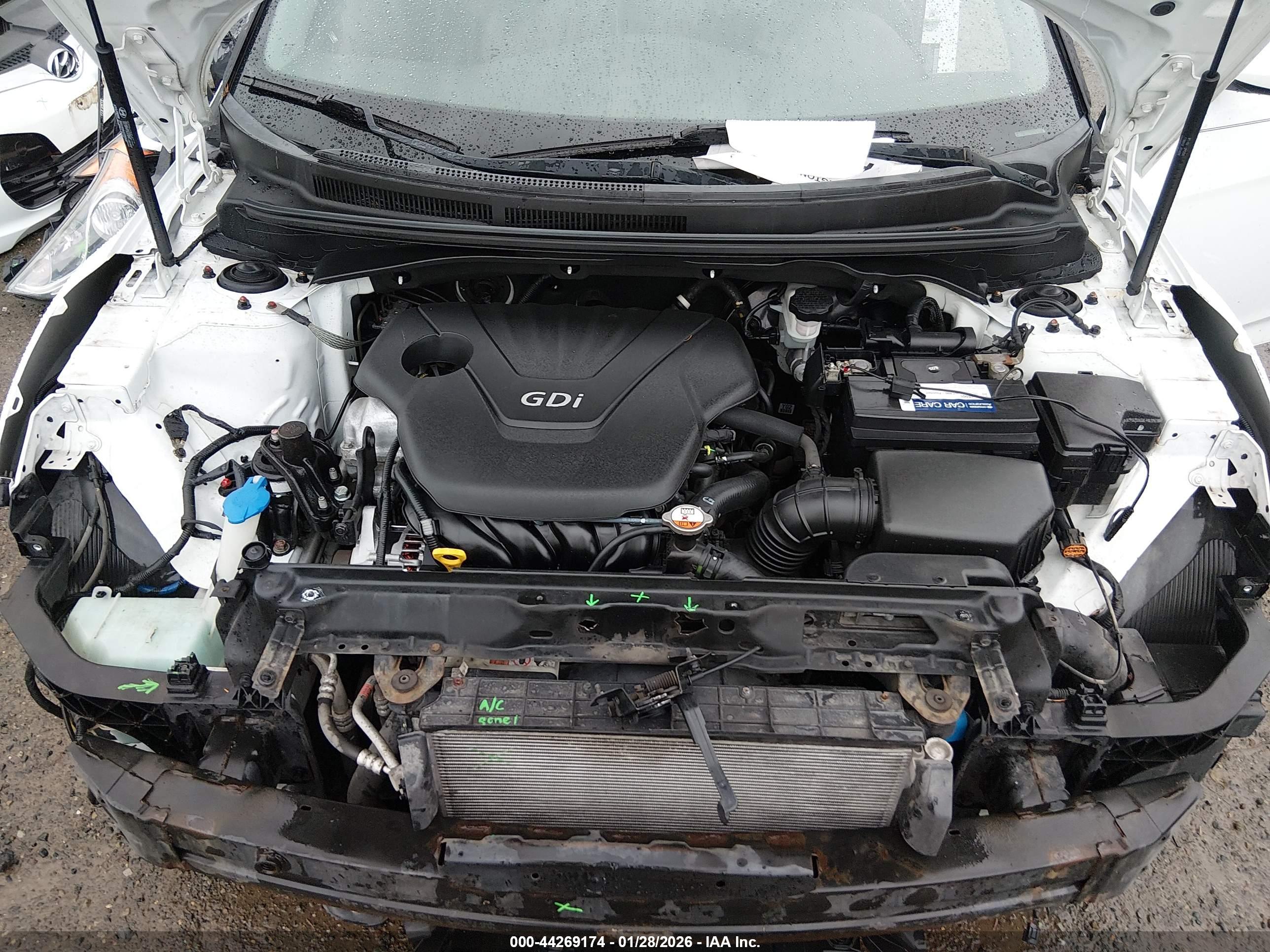 HYUNDAI VELOSTER image 10