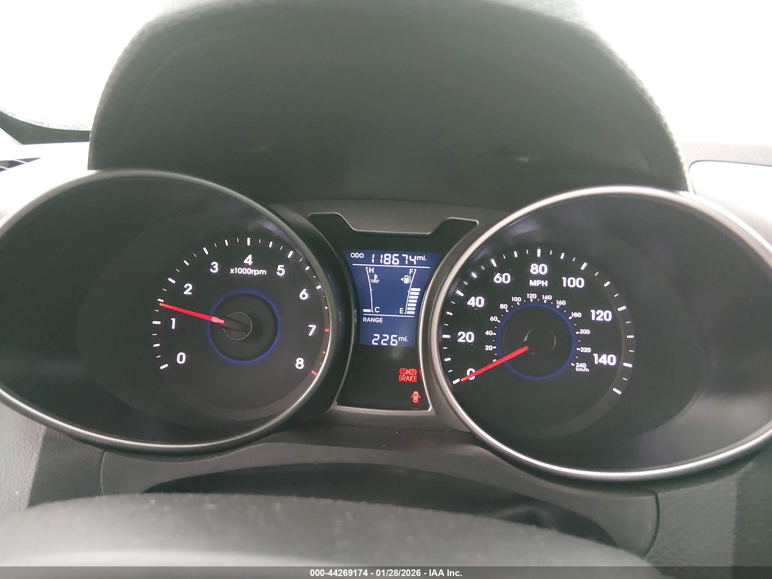 HYUNDAI VELOSTER image 7
