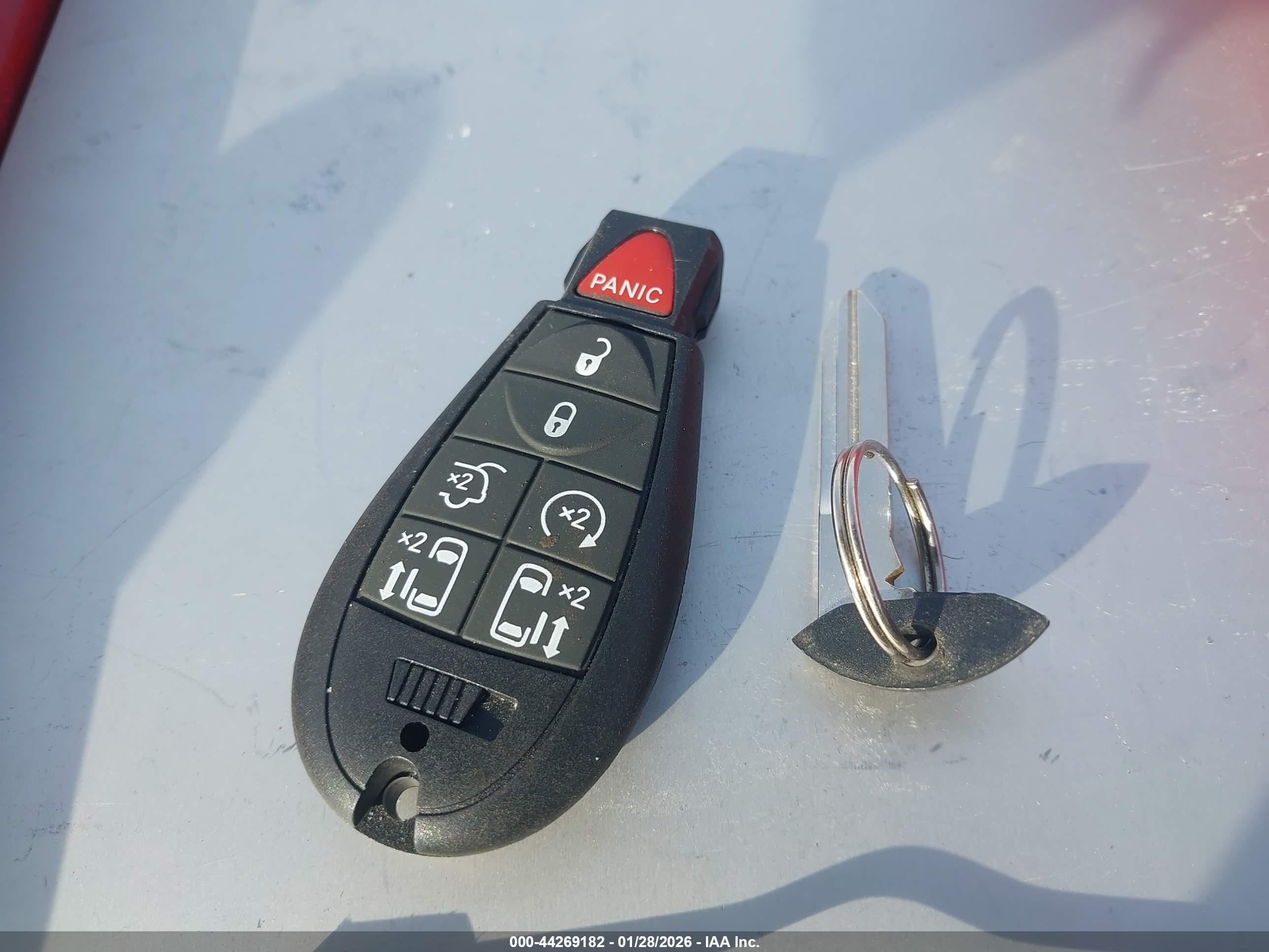 CHRYSLER TOWN image 11