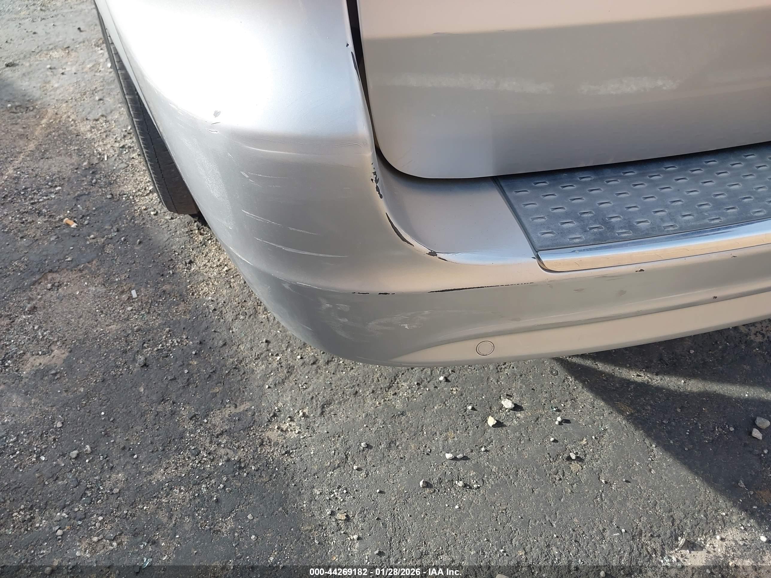 CHRYSLER TOWN image 6