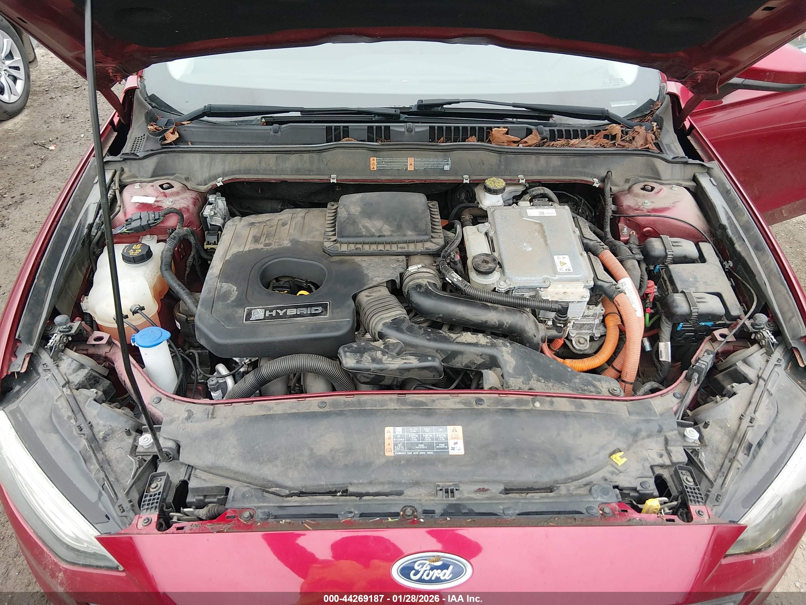 FORD FUSION image 10