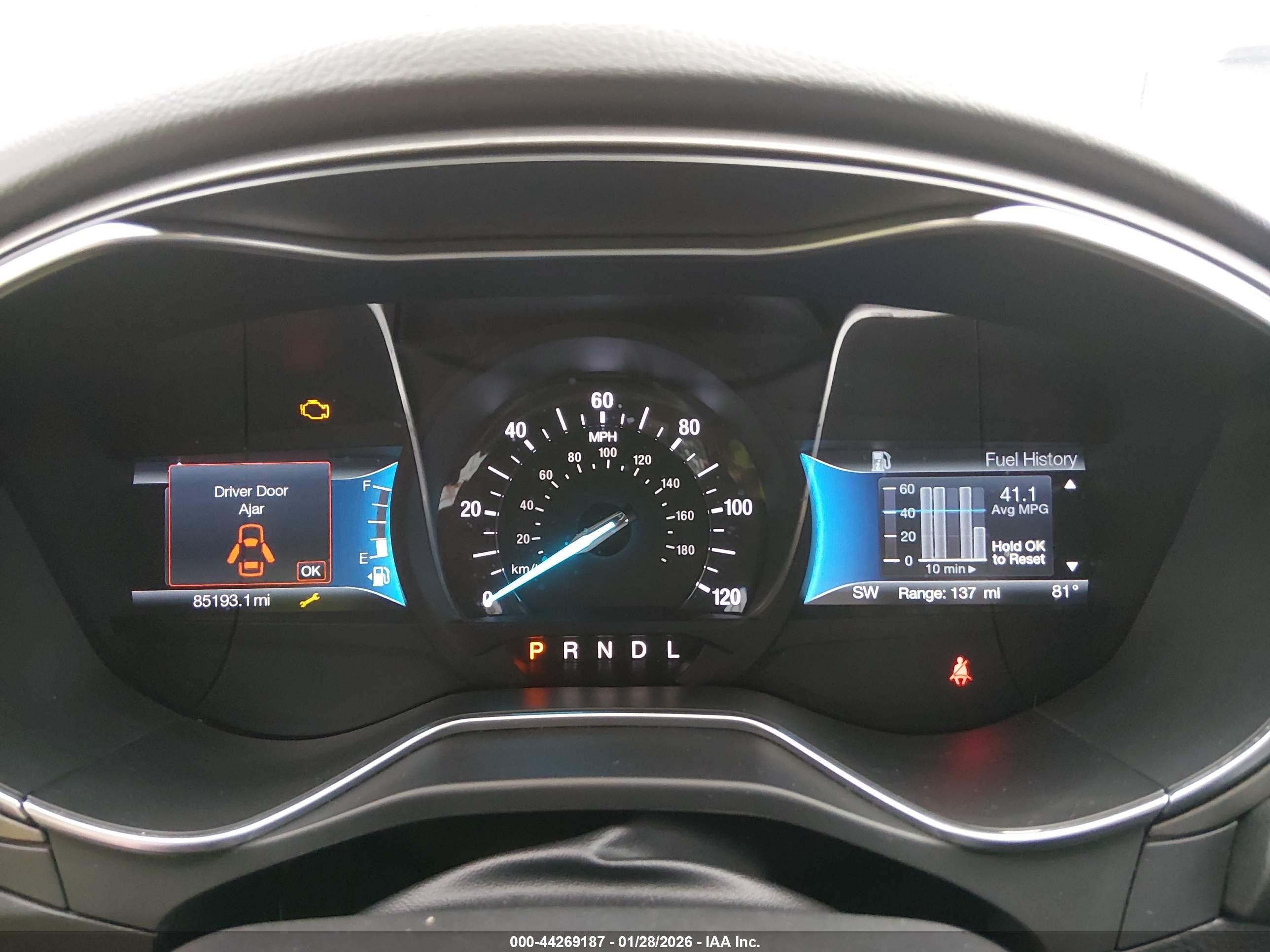 FORD FUSION image 7