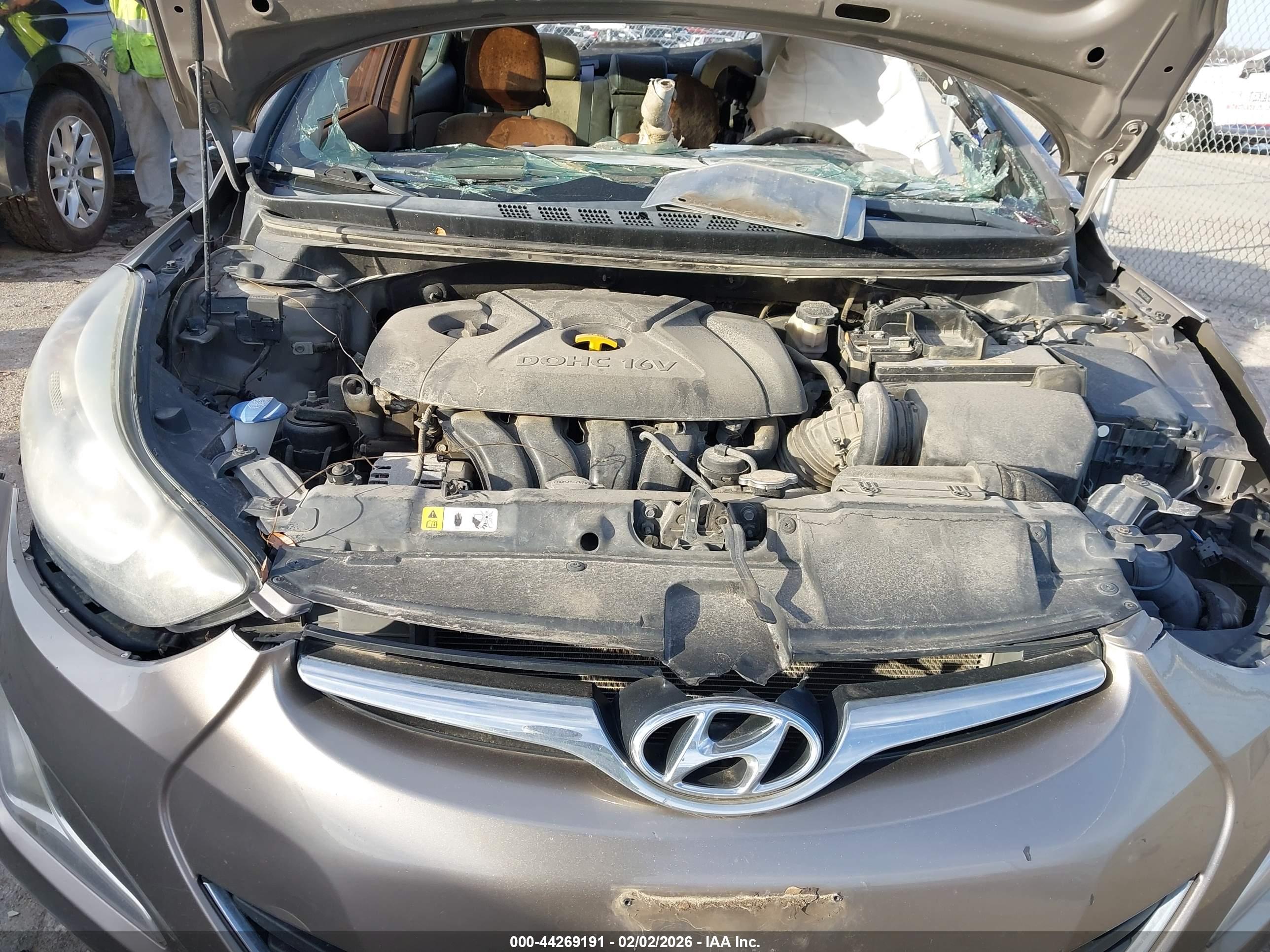 HYUNDAI ELANTRA image 10