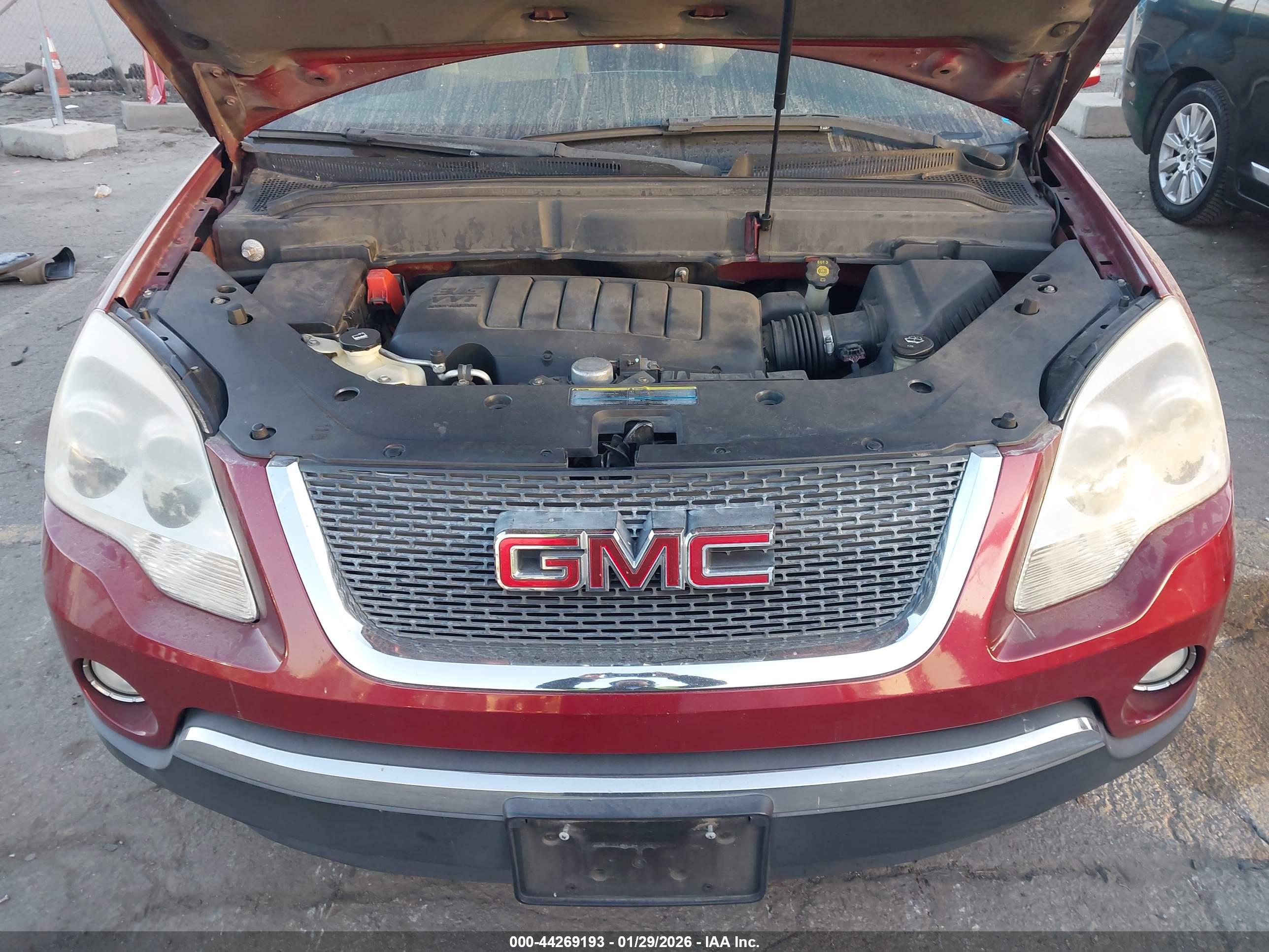 GMC ACADIA image 10