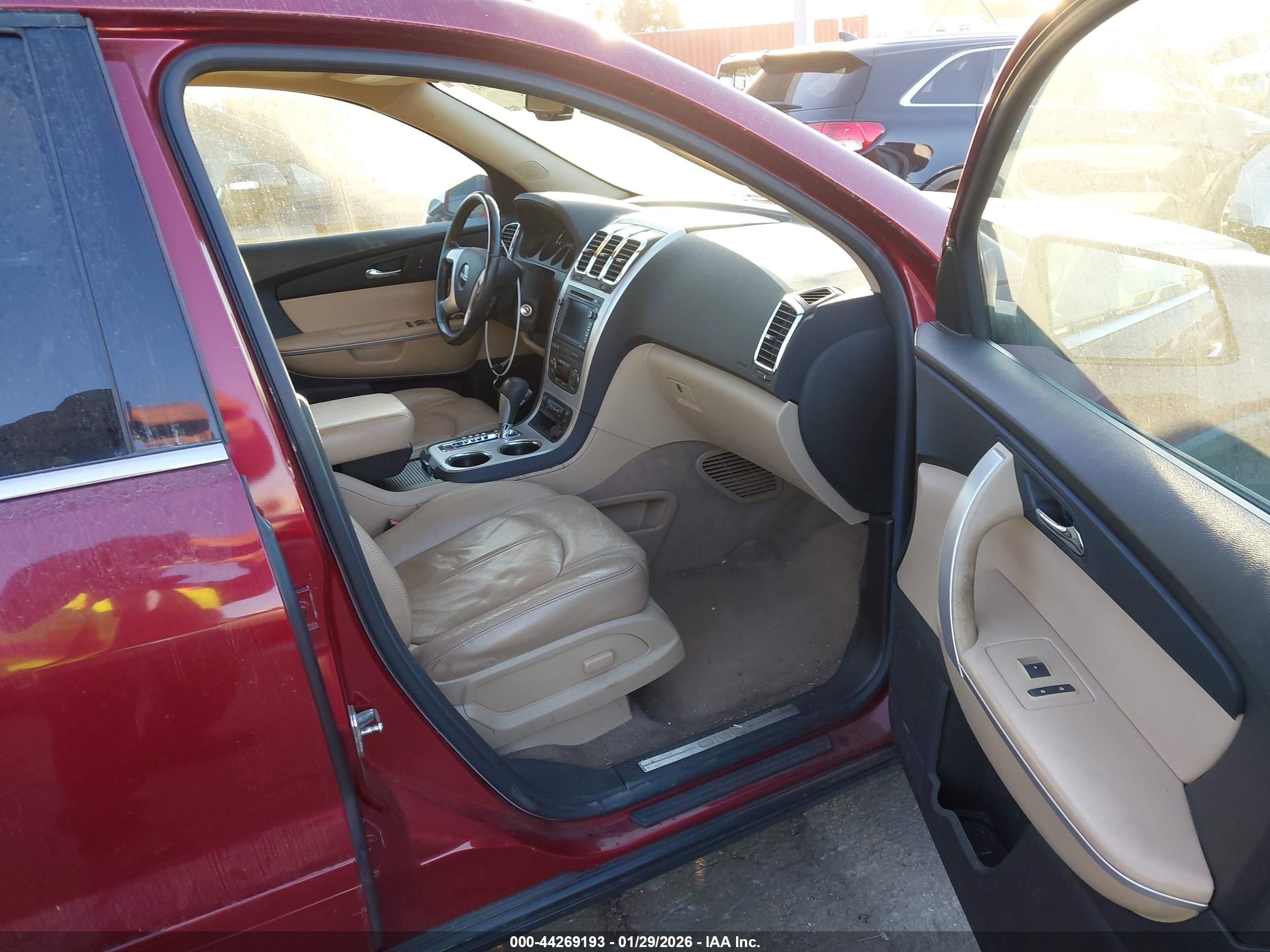 GMC ACADIA image 5