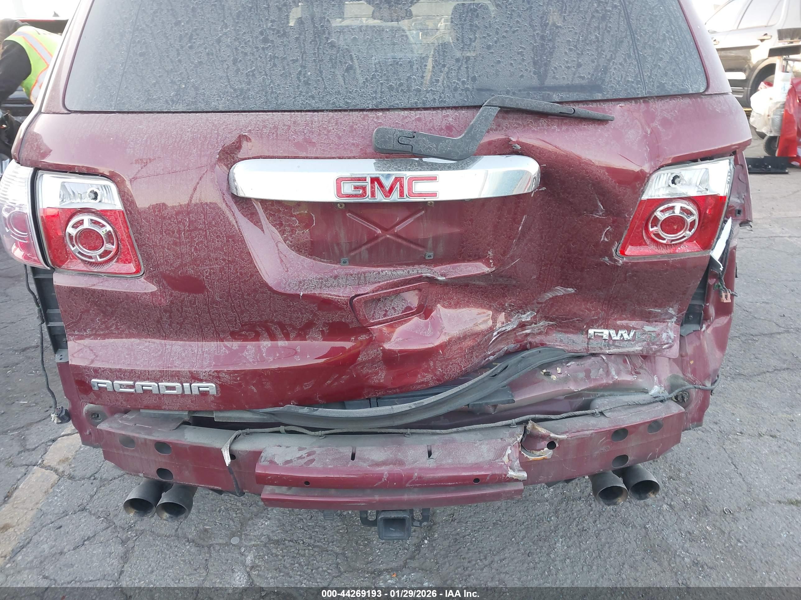 GMC ACADIA image 6