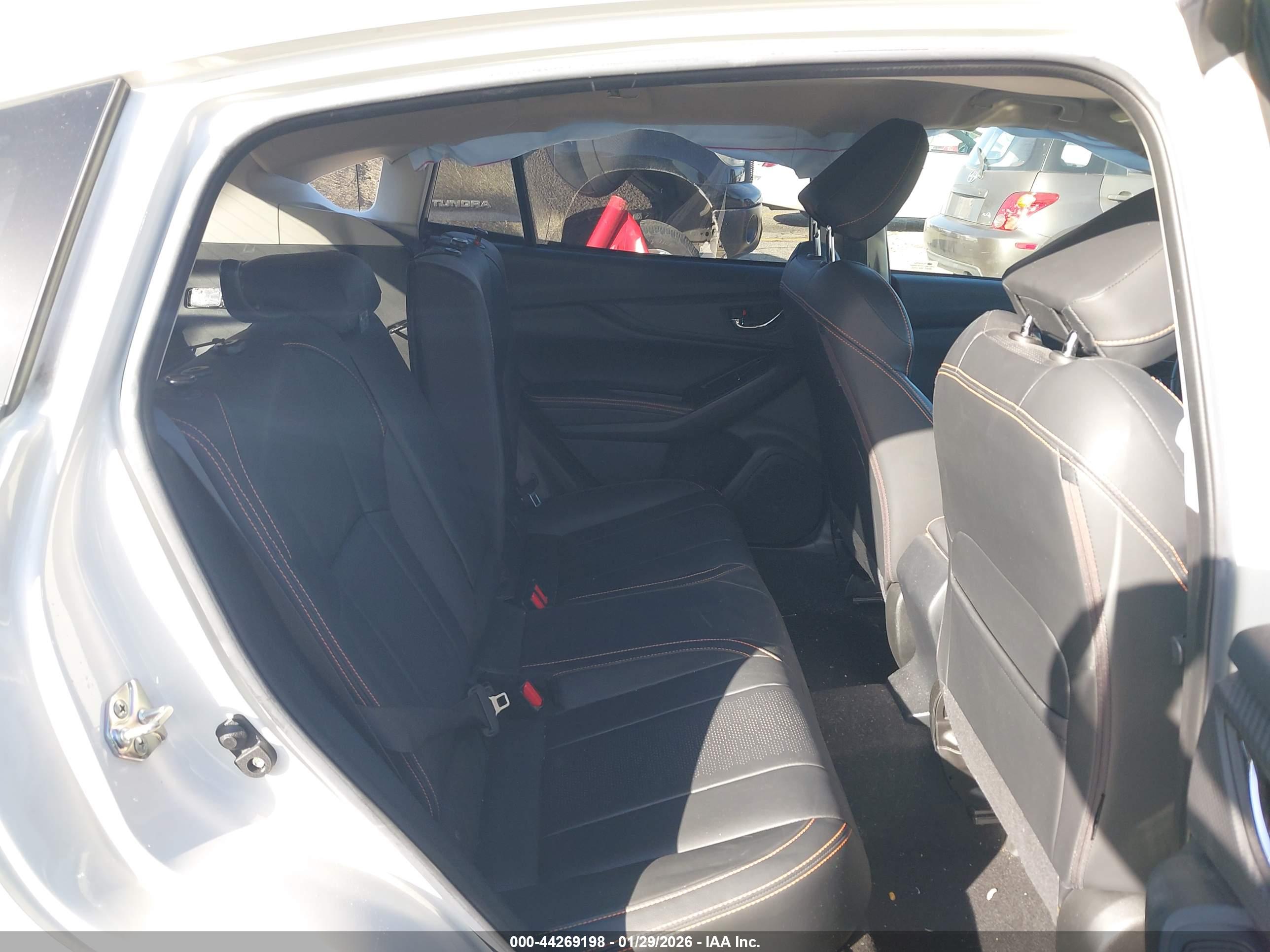 SUBARU CROSSTREK image 8