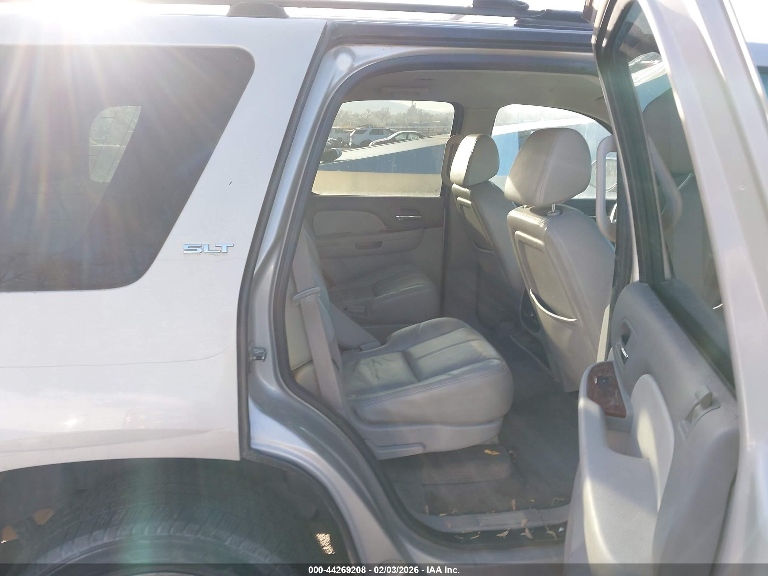 GMC YUKON image 8