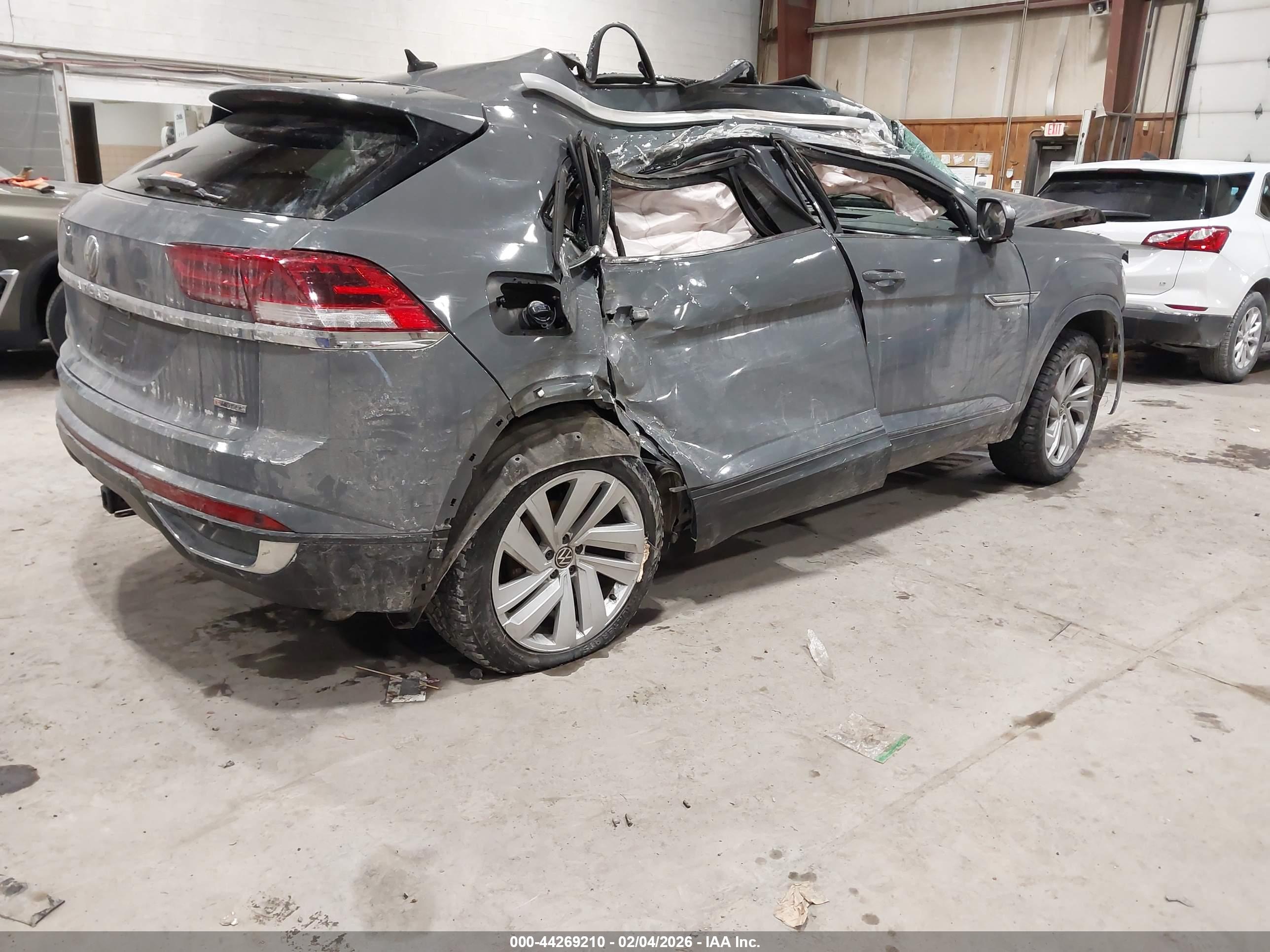 VOLKSWAGEN ATLAS image 4
