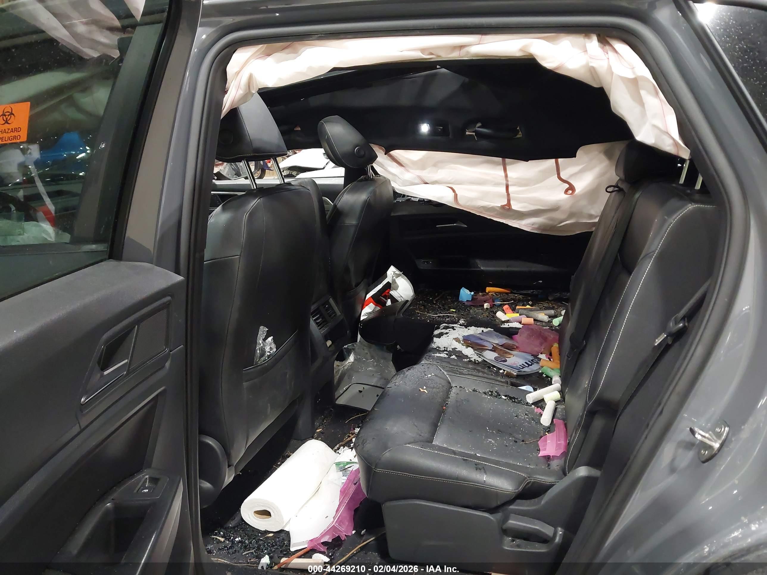 VOLKSWAGEN ATLAS image 8
