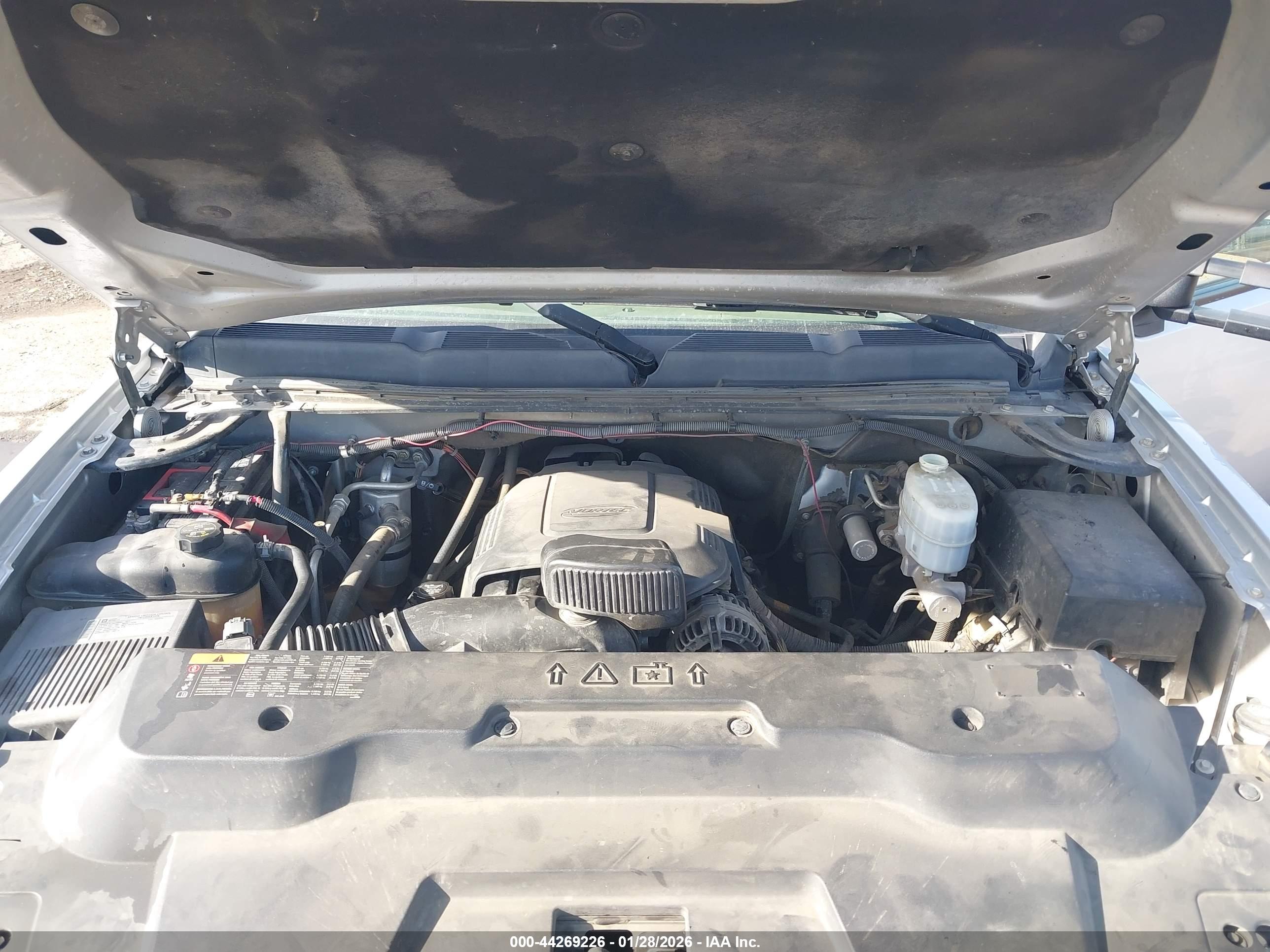 CHEVROLET SILVERADO image 10