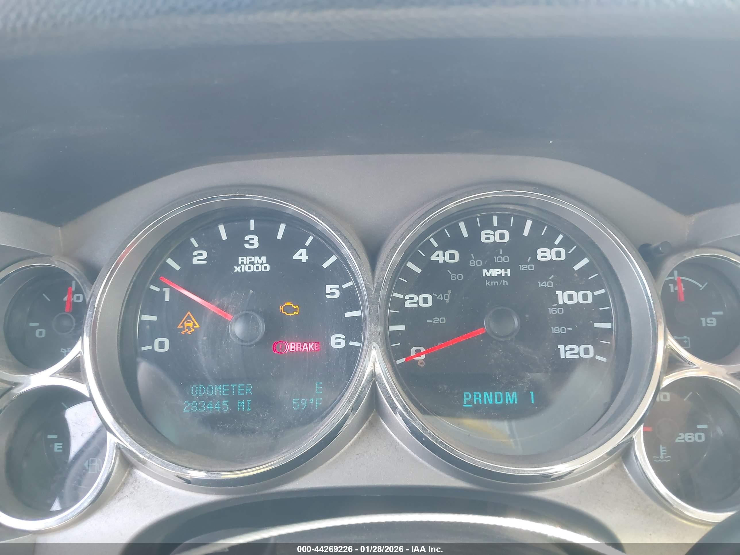 CHEVROLET SILVERADO image 7