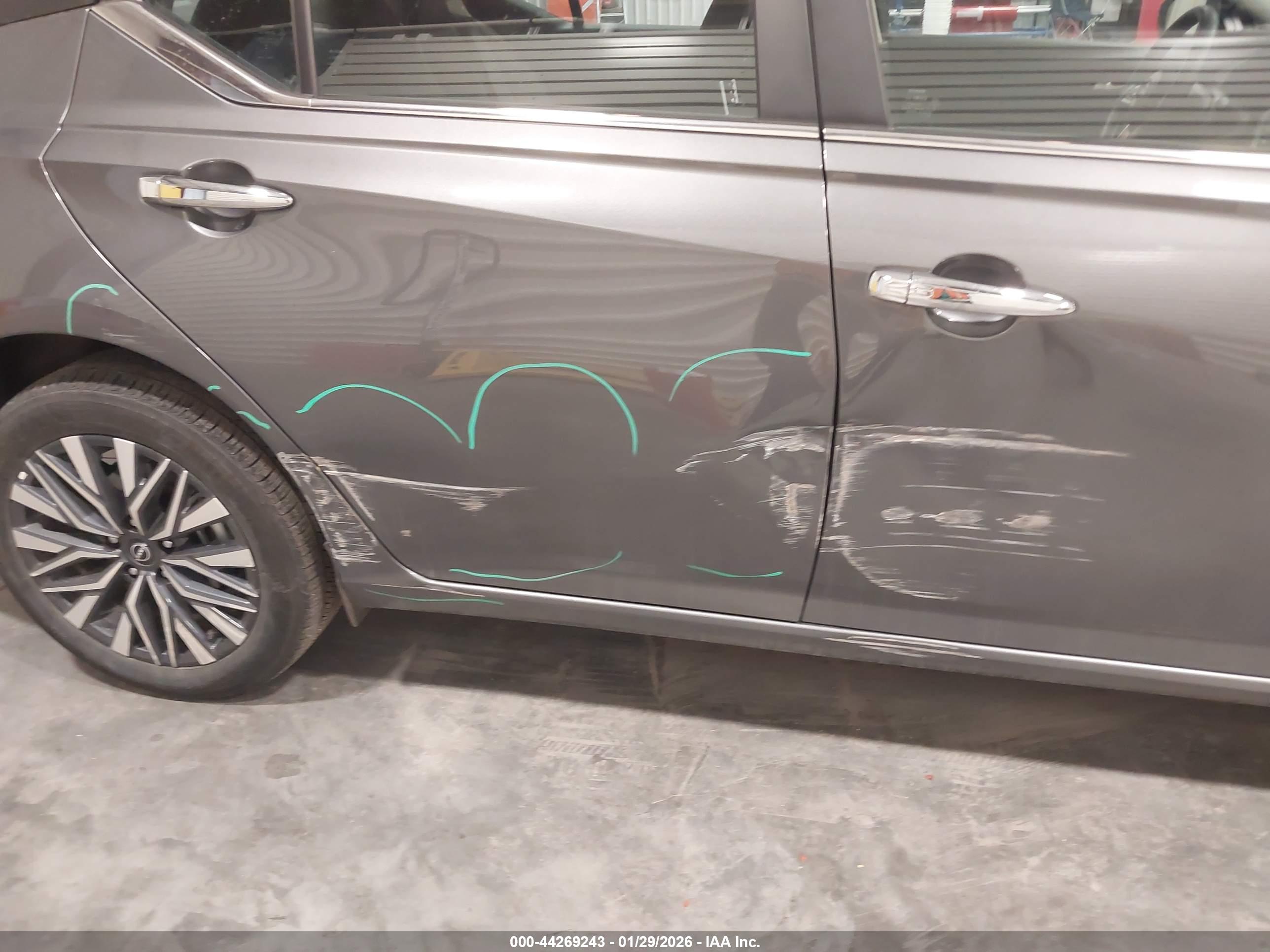 NISSAN ALTIMA image 6