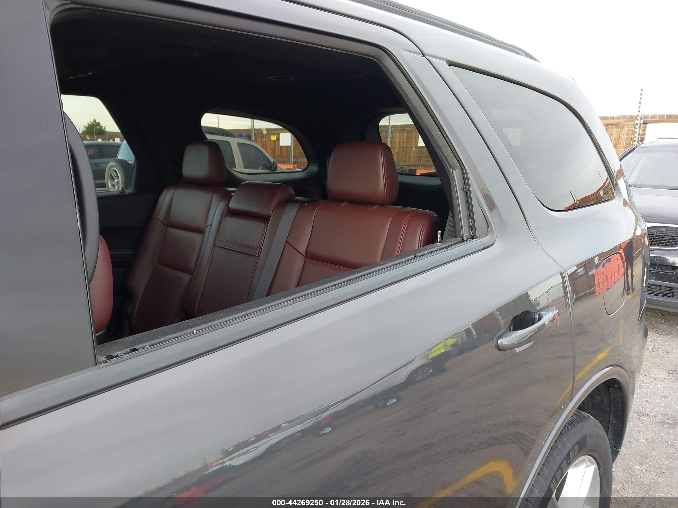 DODGE DURANGO image 6