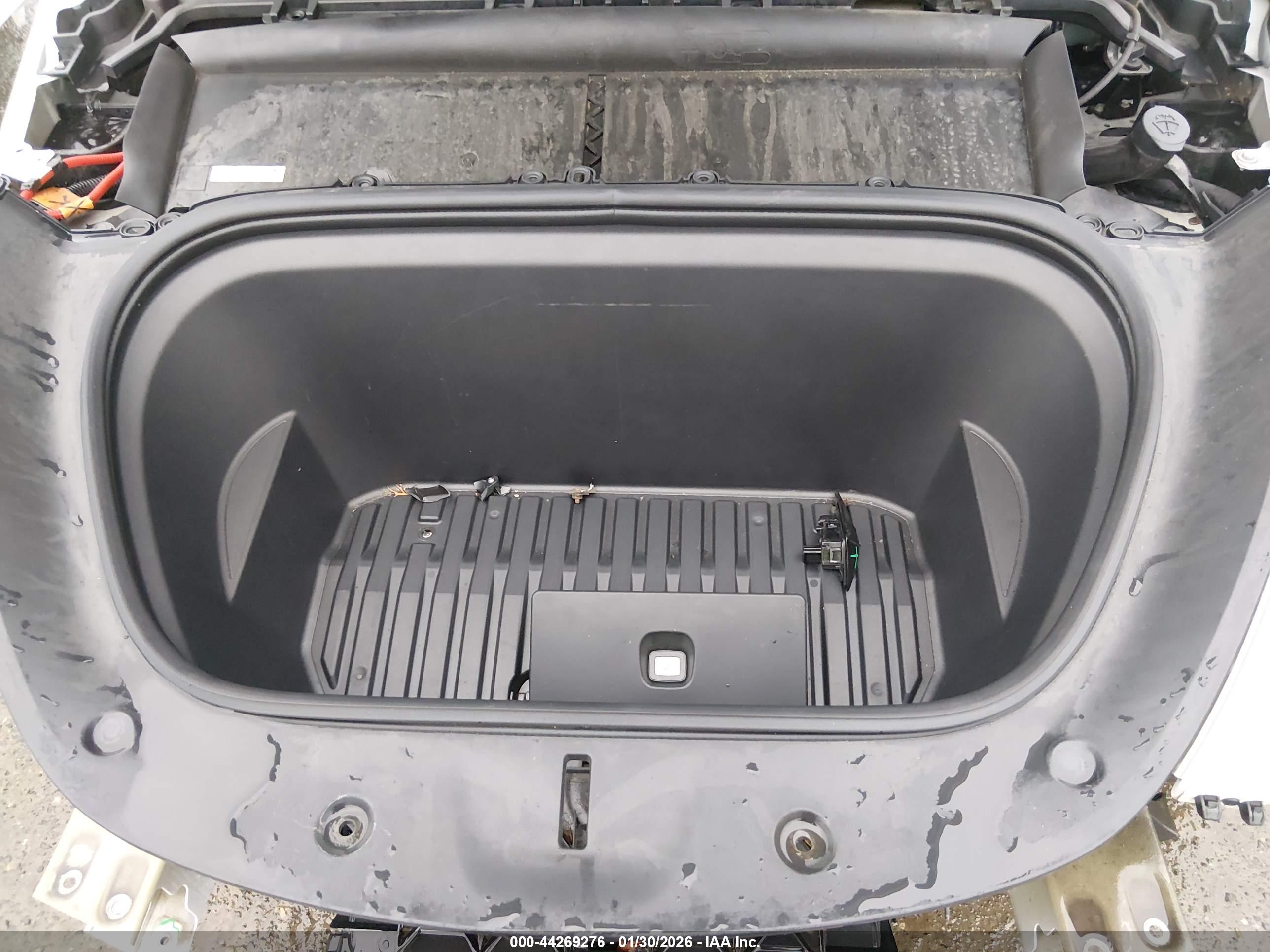 TESLA MODEL image 10