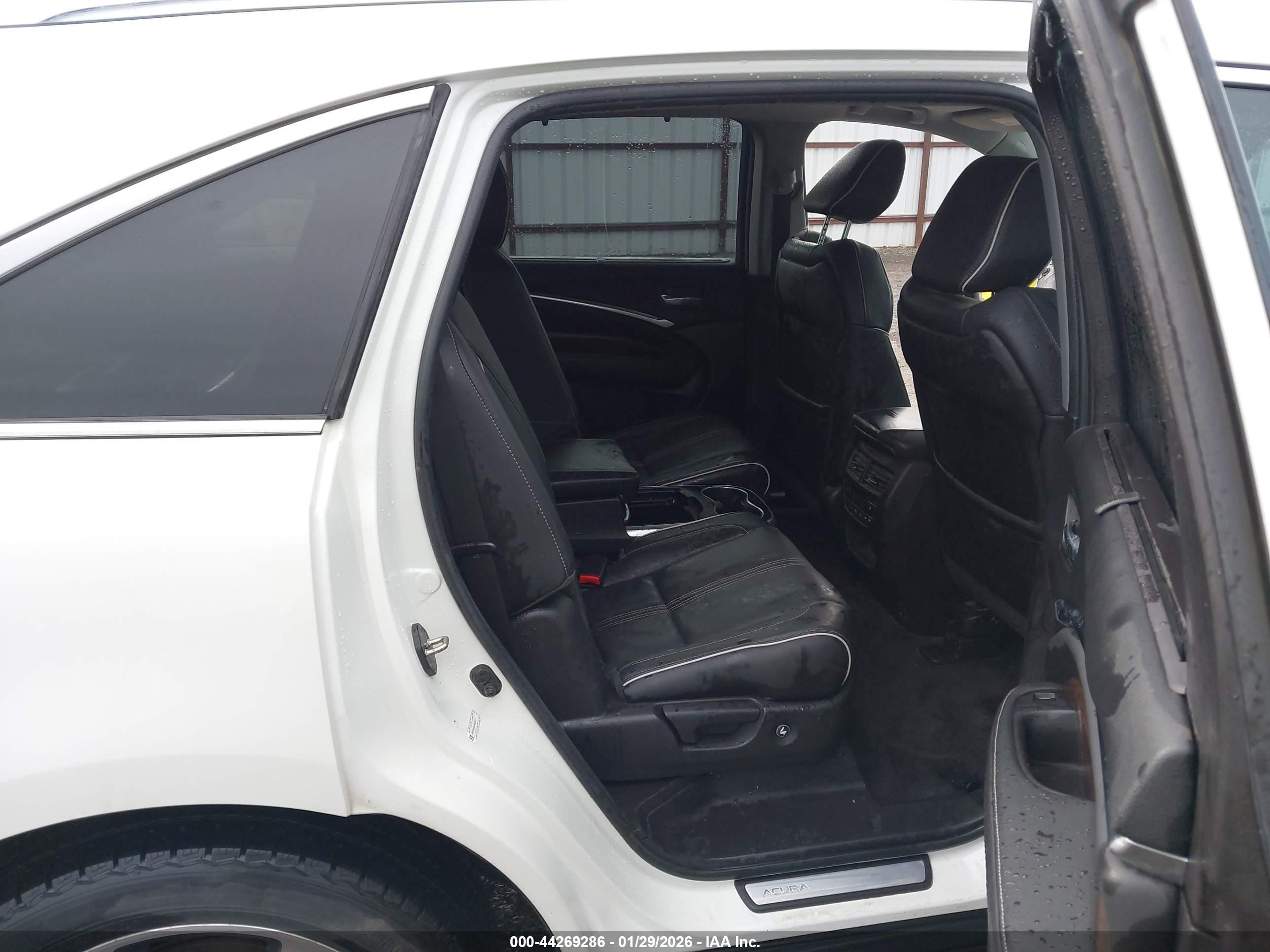 ACURA MDX image 8