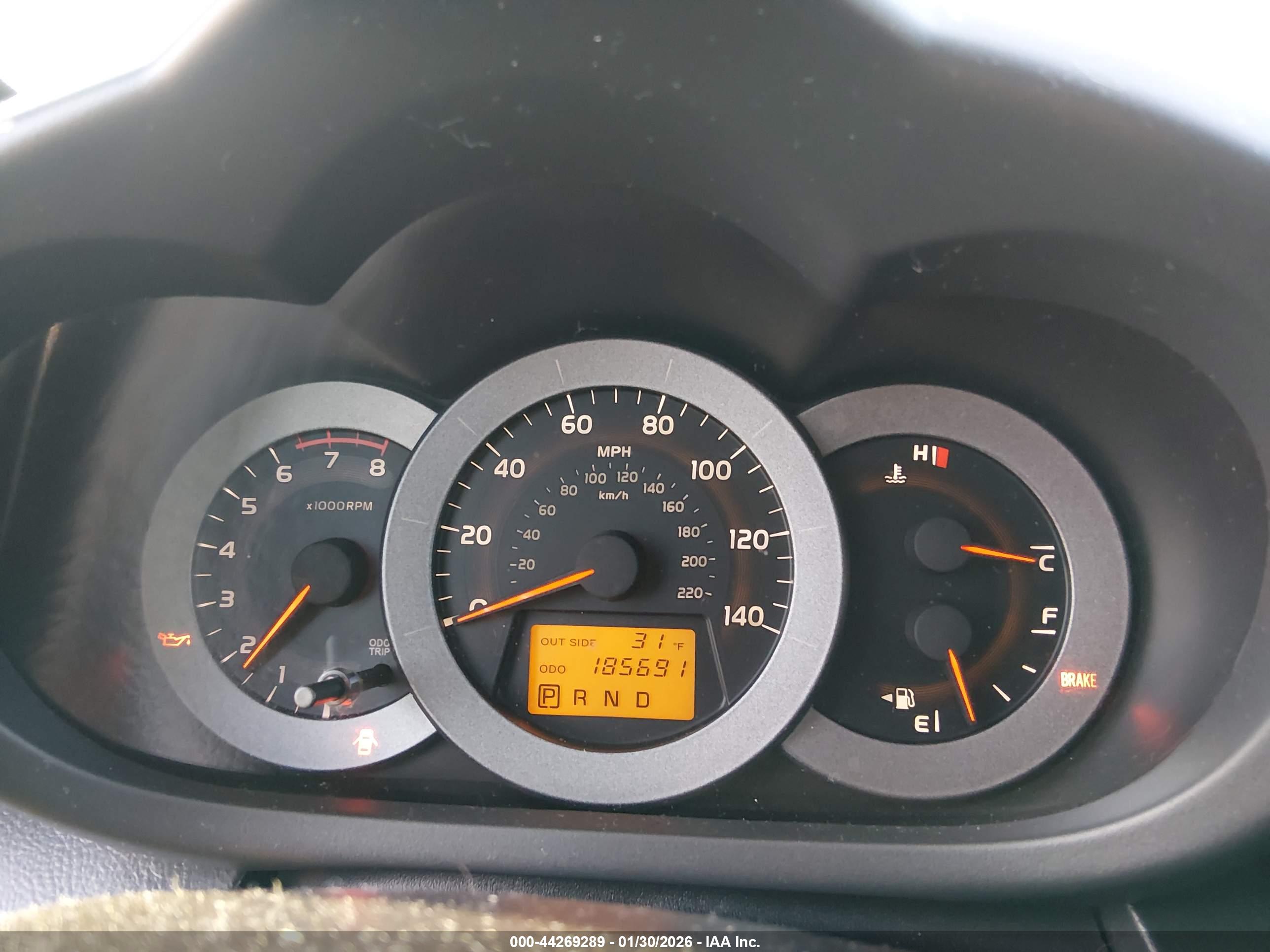 TOYOTA RAV4 image 7