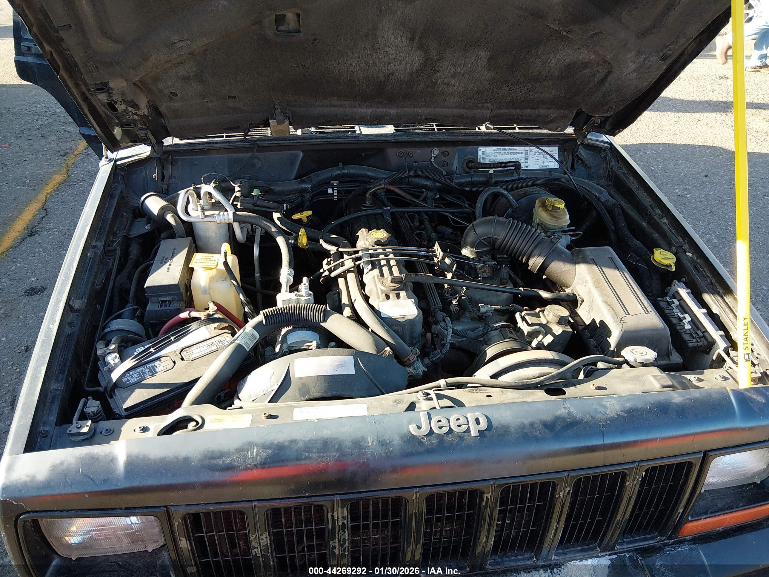 JEEP CHEROKEE image 10